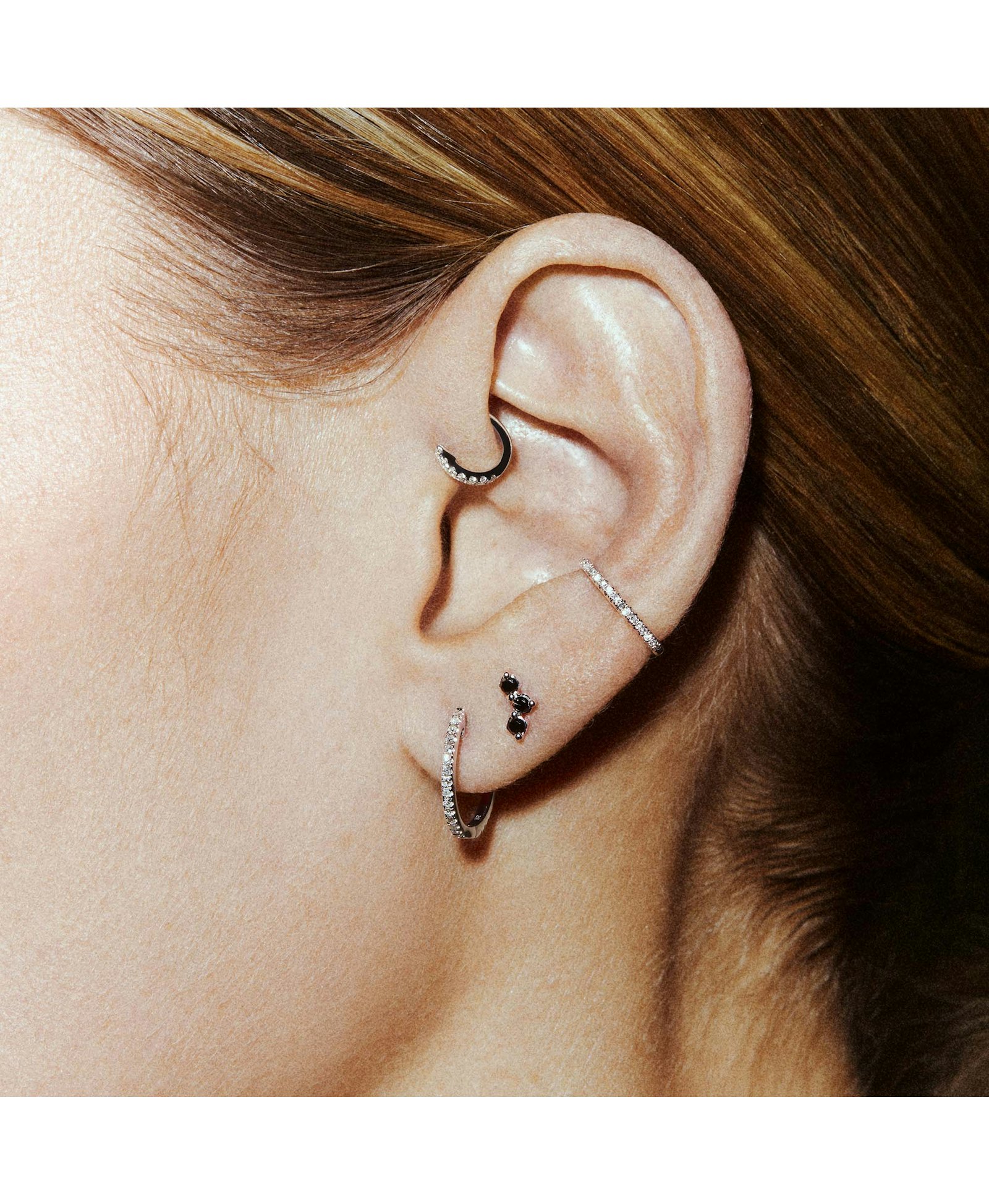 HONEY I'M HOME LABRET BLACK DIAMONDS & WHITE GOLD made by ENNUI