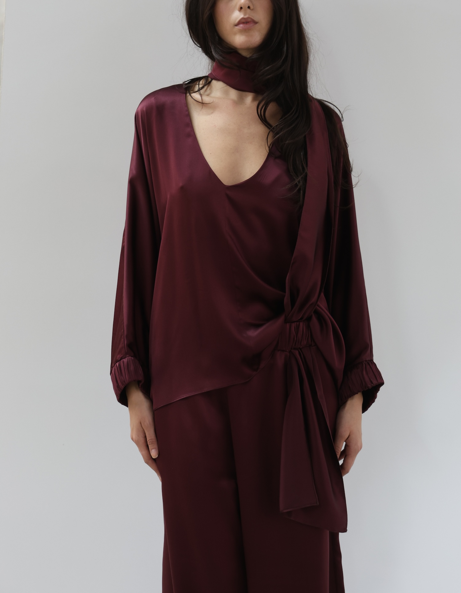 MAET LENIS BURGUNDY SILK SET 