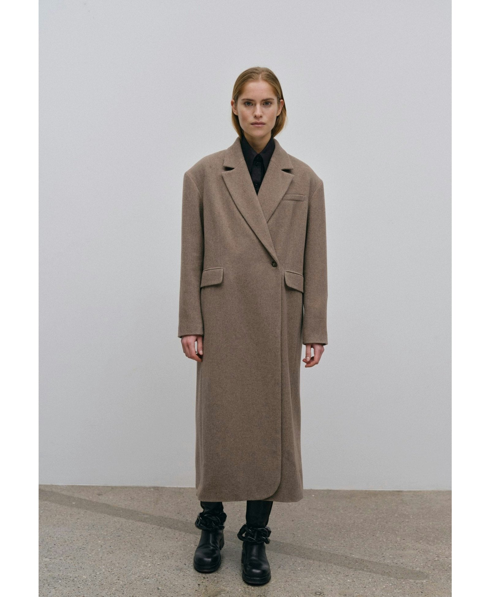Wanda Coat - Deep Sand made by HERSKIND