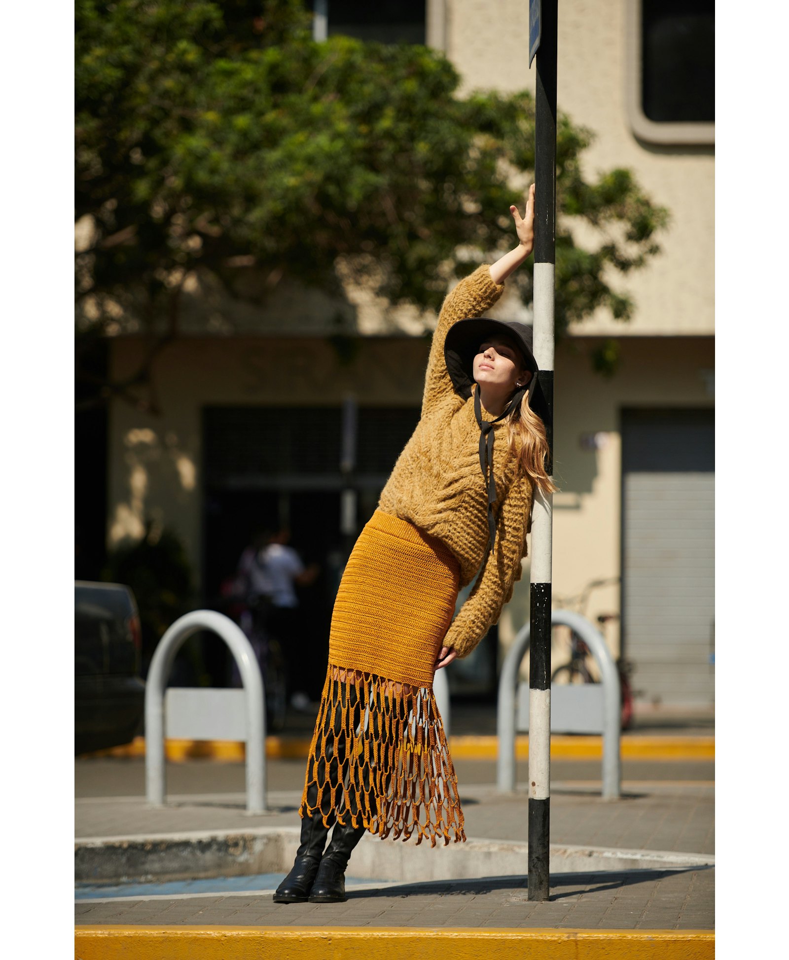 JAQARU sweater in Yellow made by AYNI