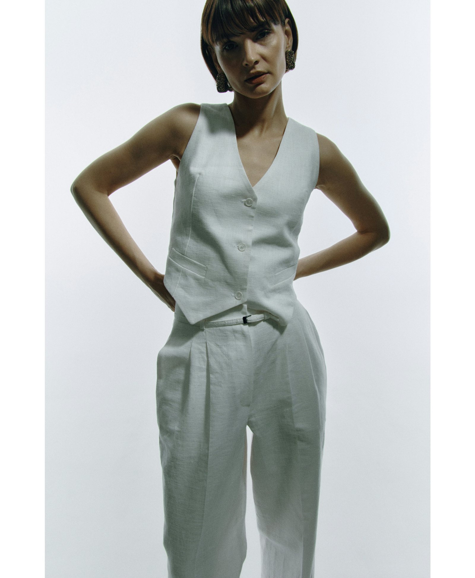 Shimmering Shells suit pants made by Wiktoria Frankowska