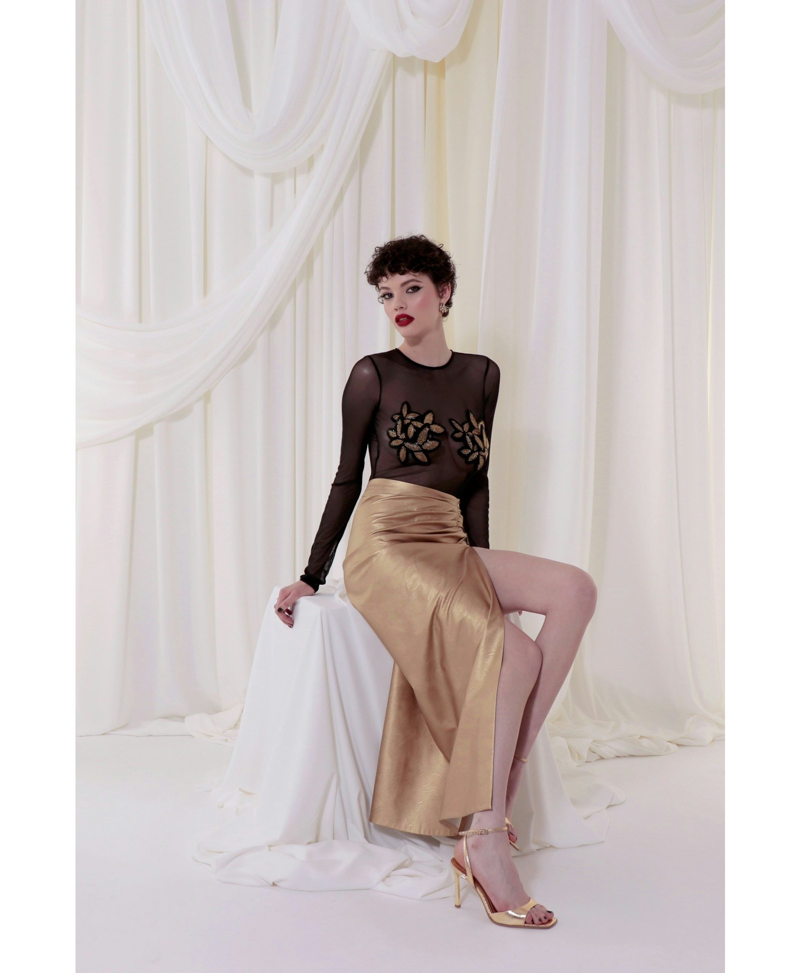 Dress Tomira Gold And Black made by HALEWSKI