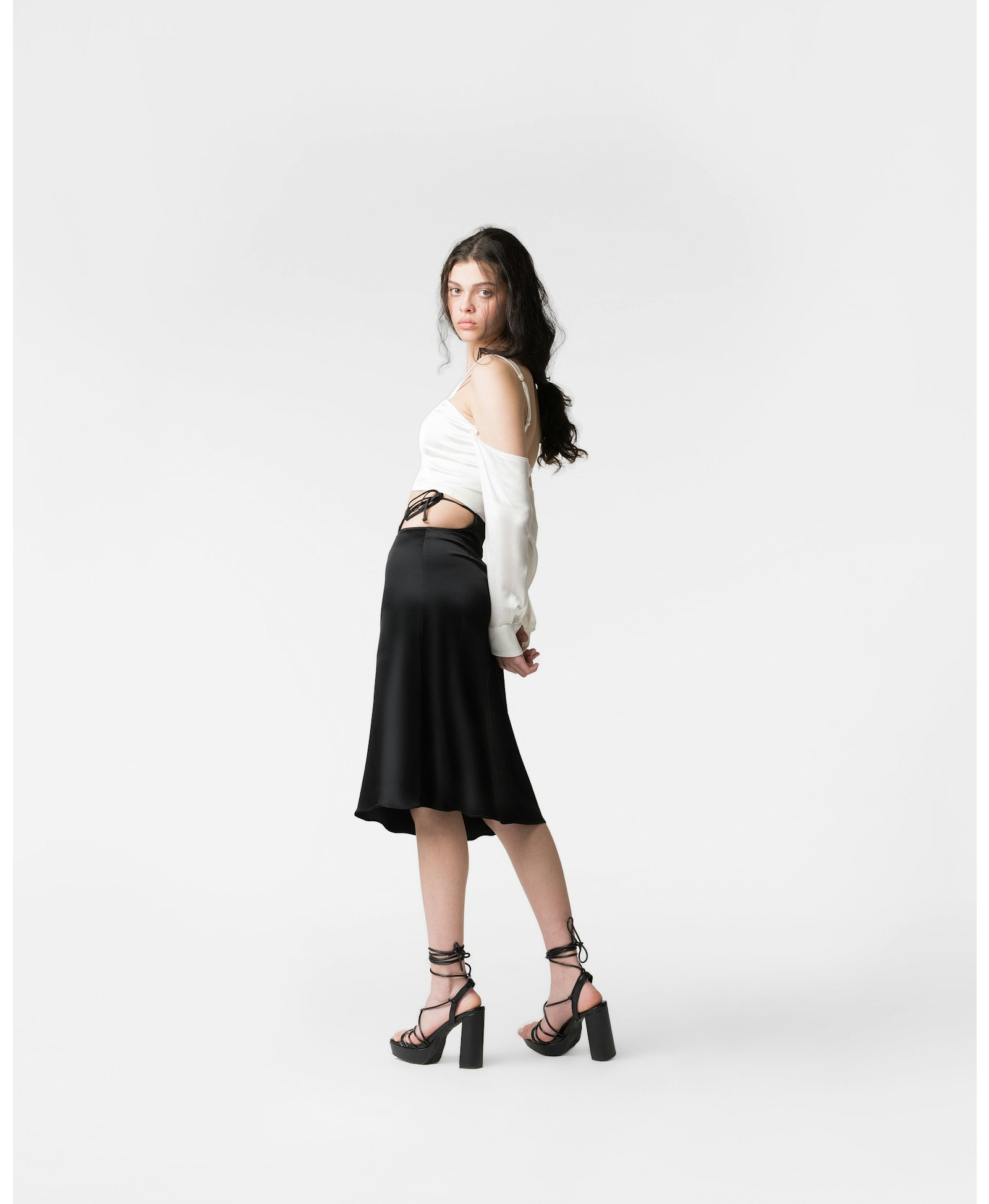 Lenore skirt in Black made by DIVALO