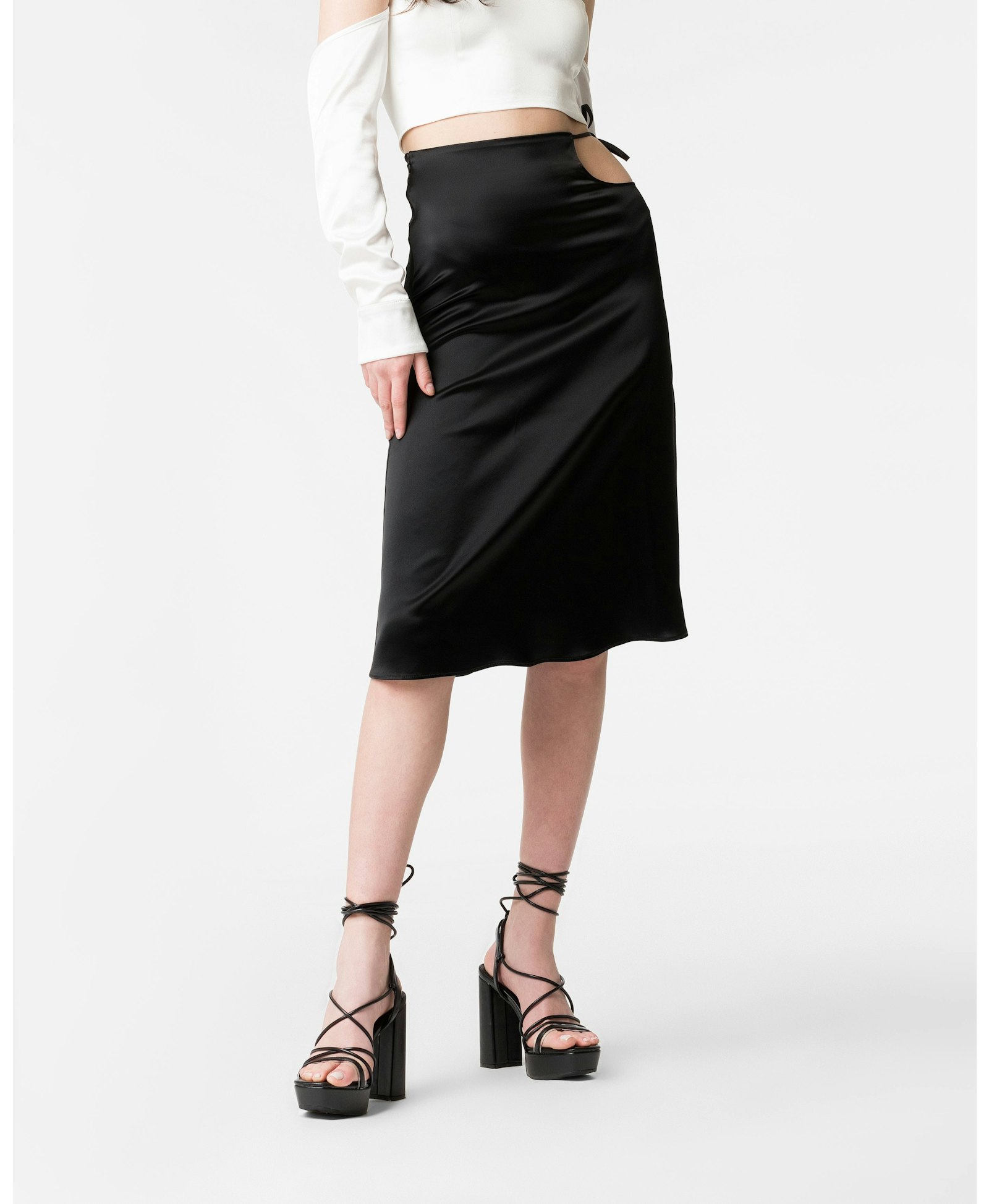 Lenore skirt in Black made by DIVALO