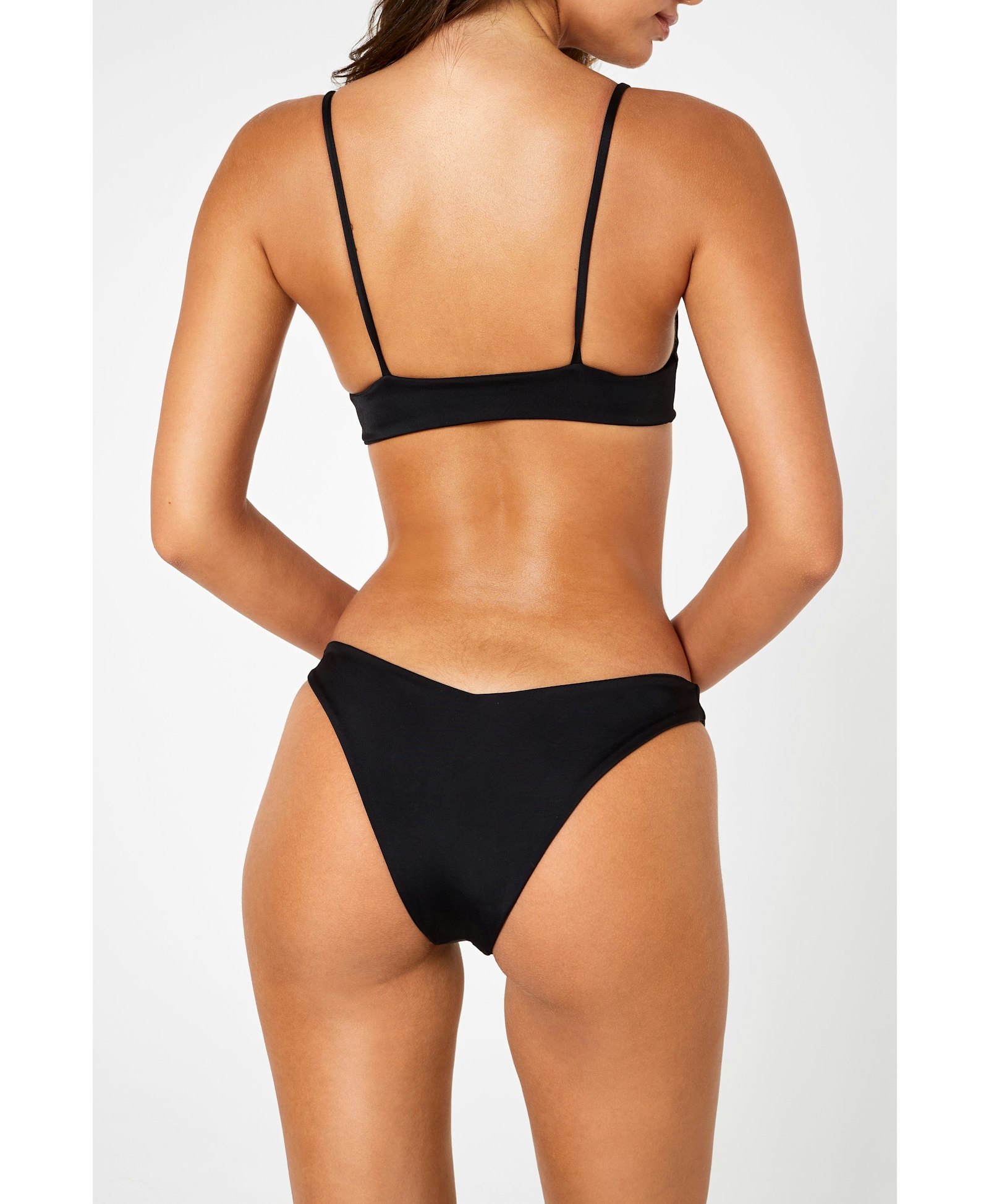 VENUS BOTTOM - BLACK in Black made by Coco & Nuts