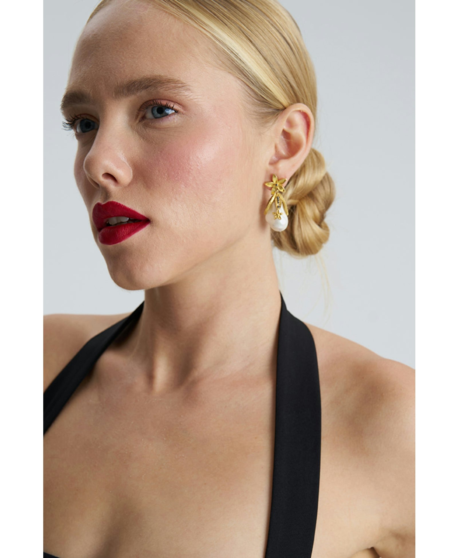 Flower Pearl Gold Earring made by Lora Istanbul