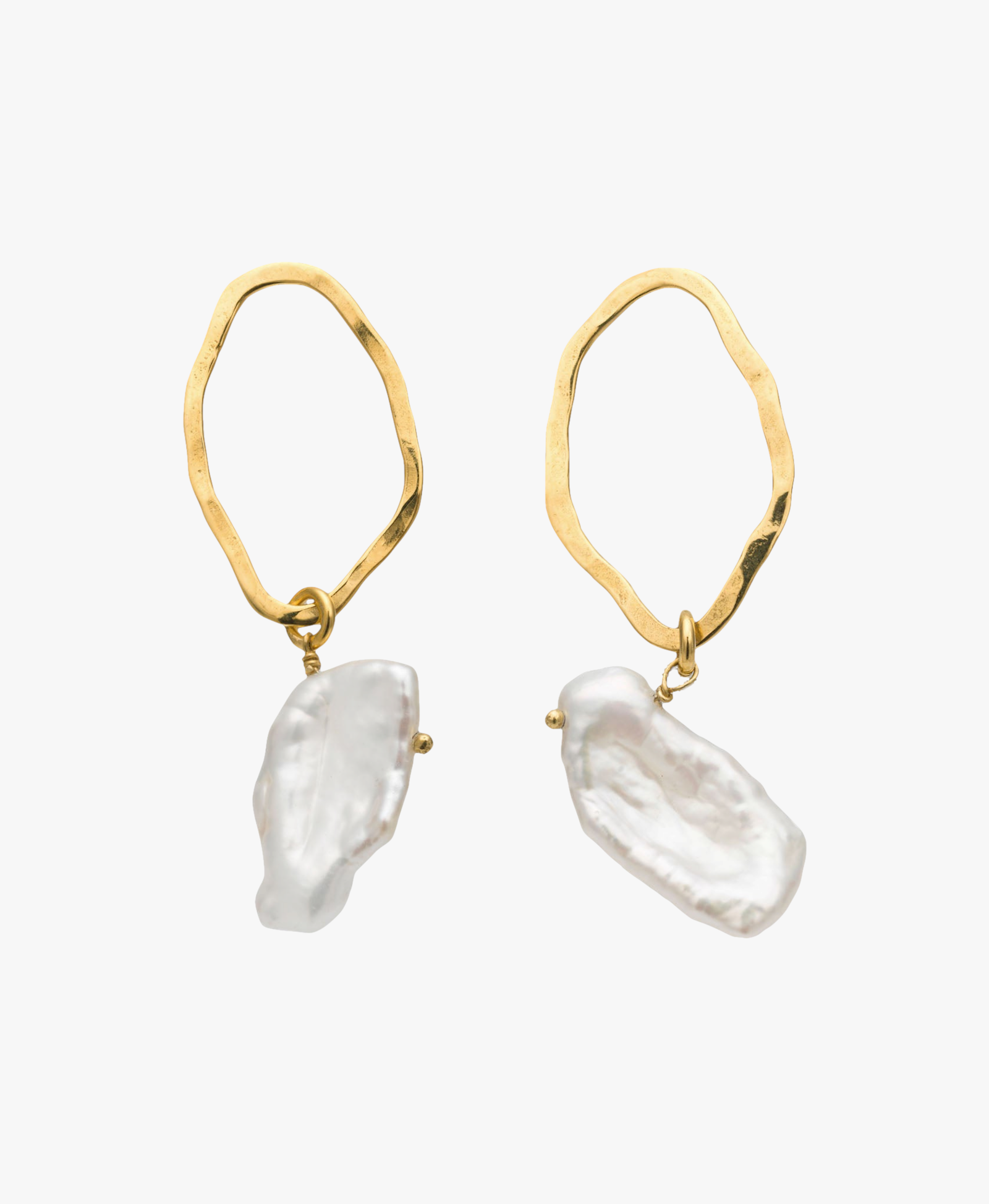 Euphoria Earrings in Gold made by Eva Remenyi