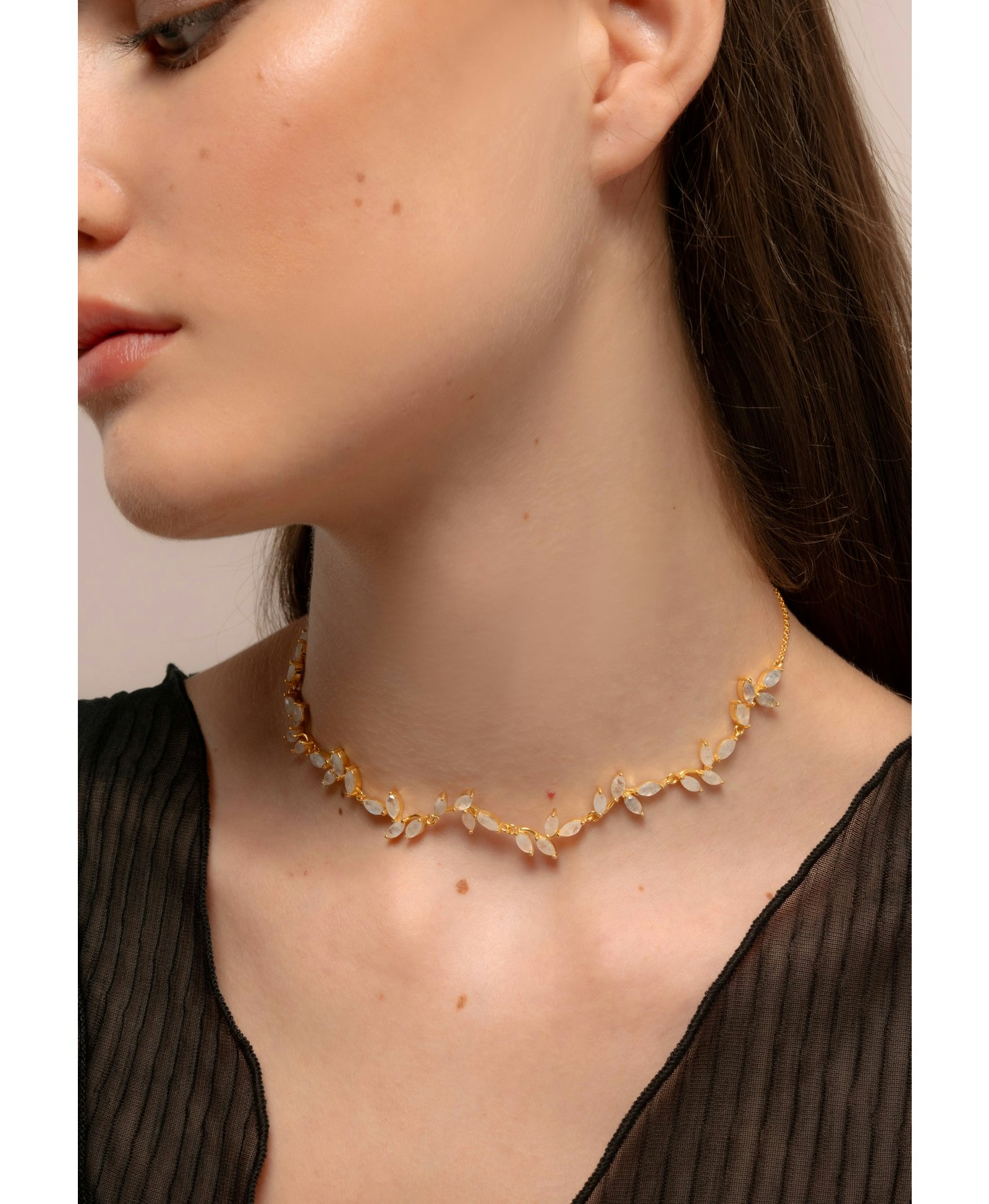 Collar Padma Piedraluna made by Lavani Jewels