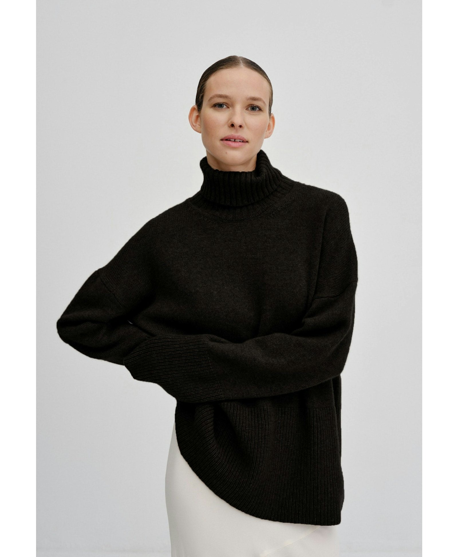 Juna Knit Turtleneck - Black made by HERSKIND