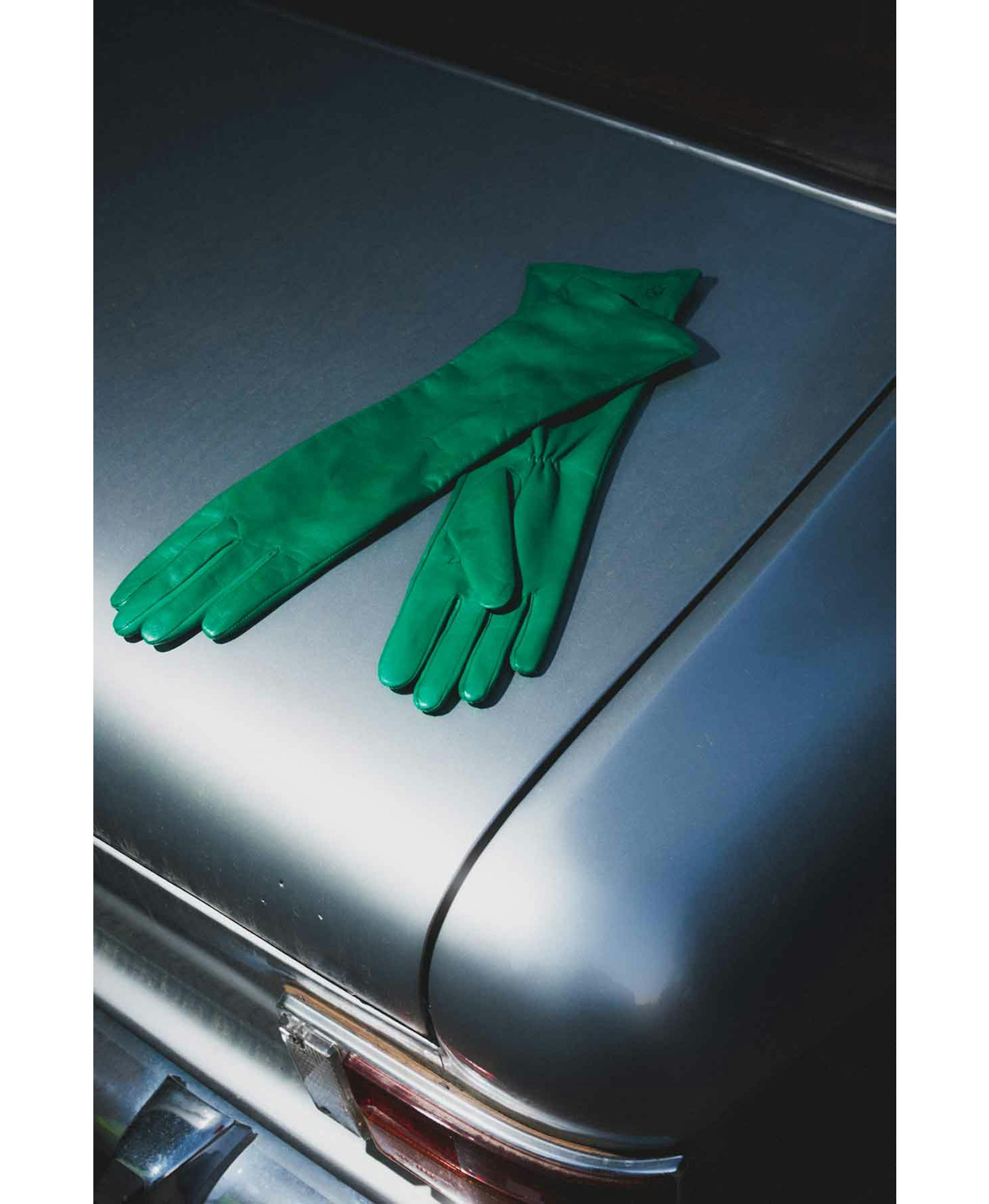 Essentials Long Kelly Green made by Handsome Stockholm