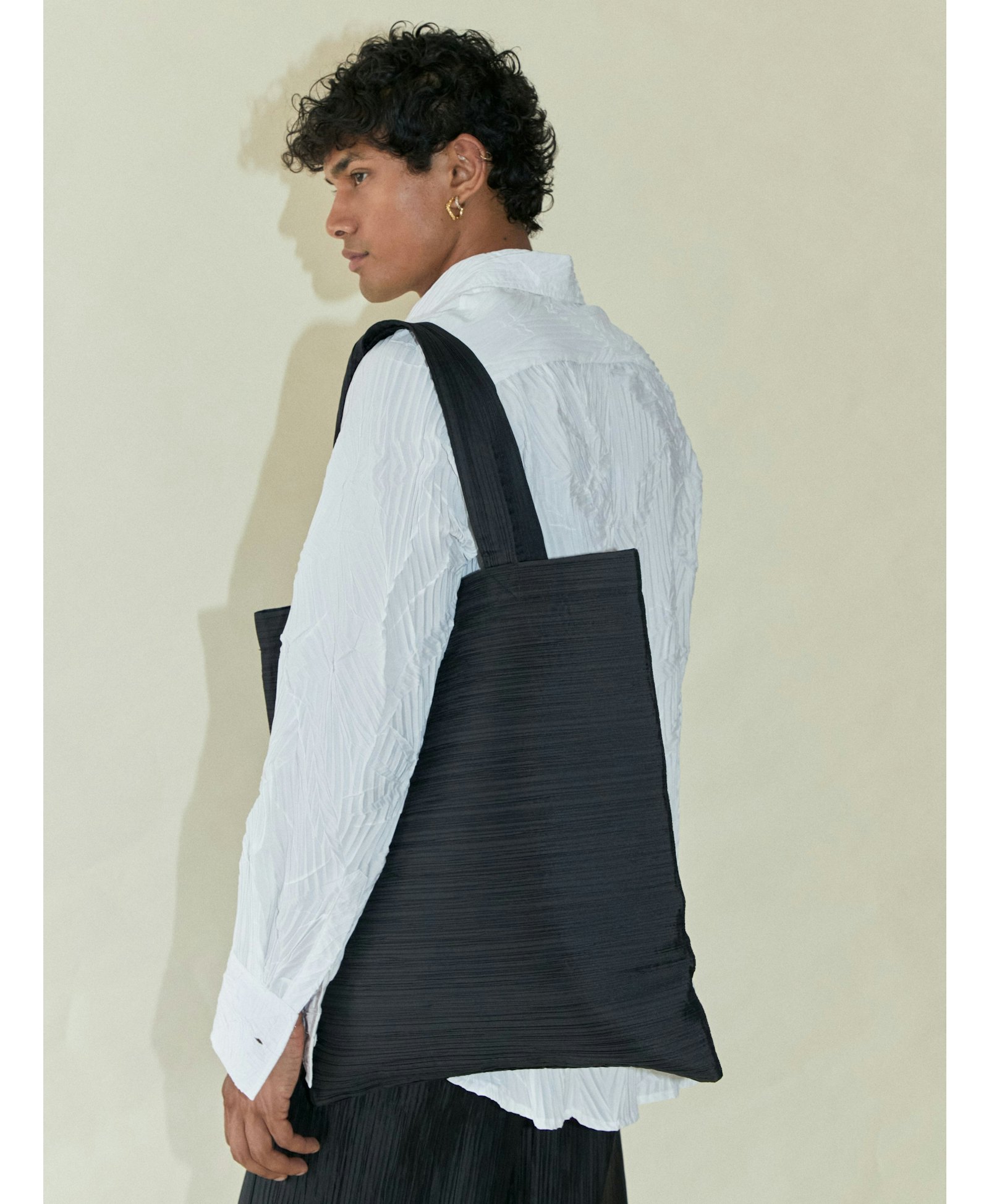 Everyday Pleated Bag made by CAHAYA STUDIOS