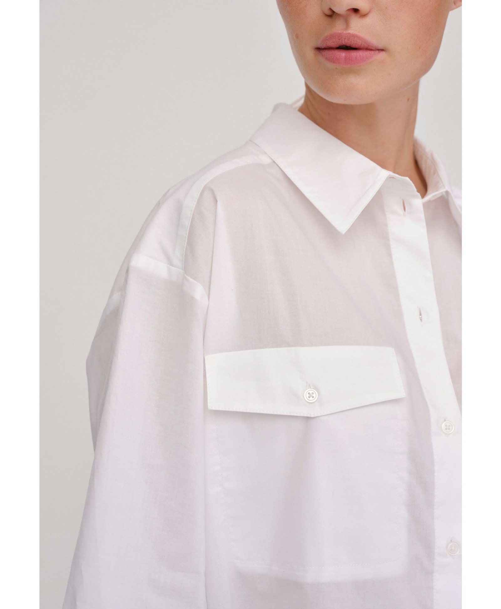 Helle Shirt - White made by HERSKIND