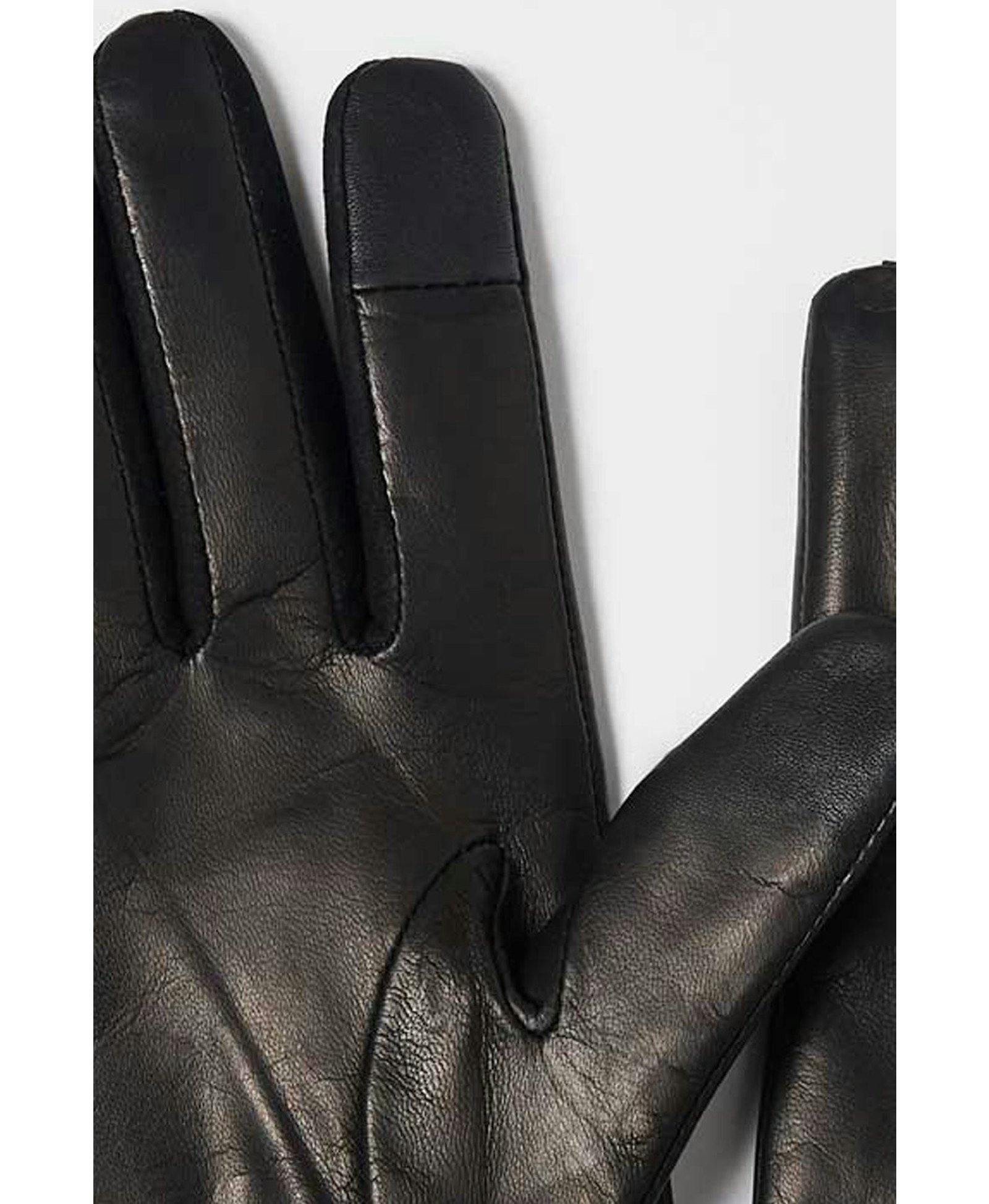 Essentials Black made by Handsome Stockholm