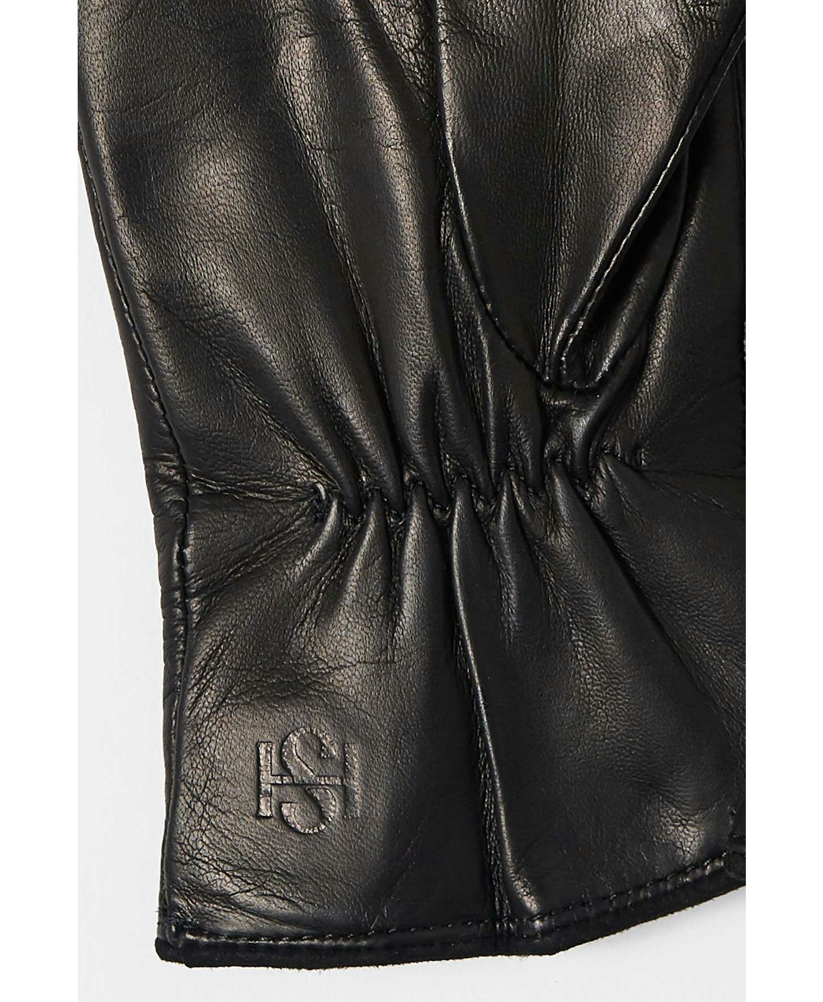 Essentials Black made by Handsome Stockholm