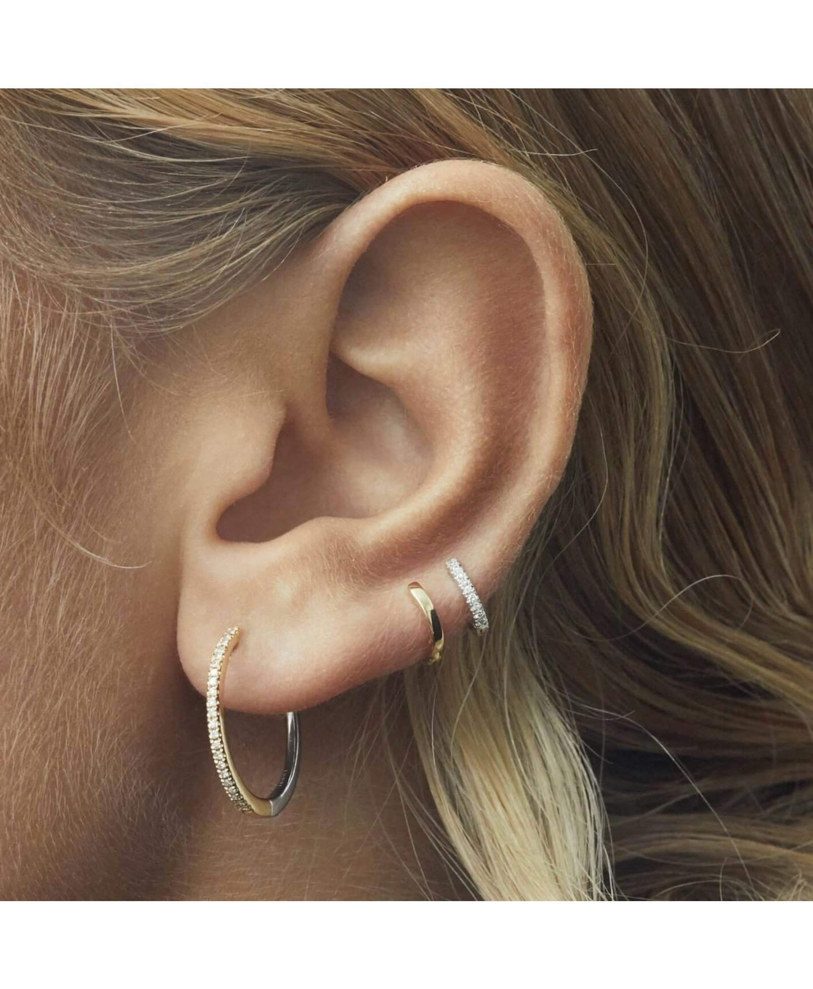 HUGGIE WHITE DIAMOND & WHITE GOLD - 8mm made by ENNUI