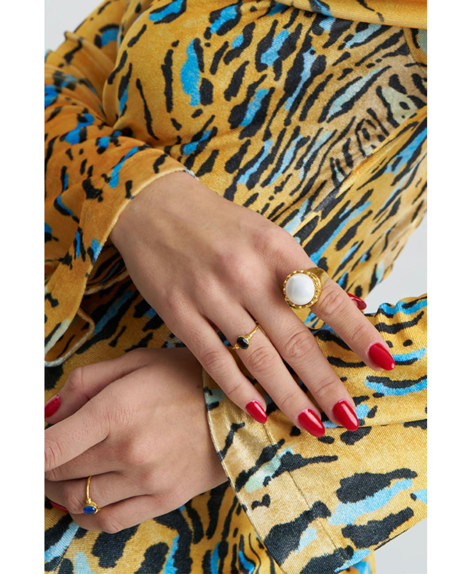 Garnet Gold Ring made by Lora Istanbul