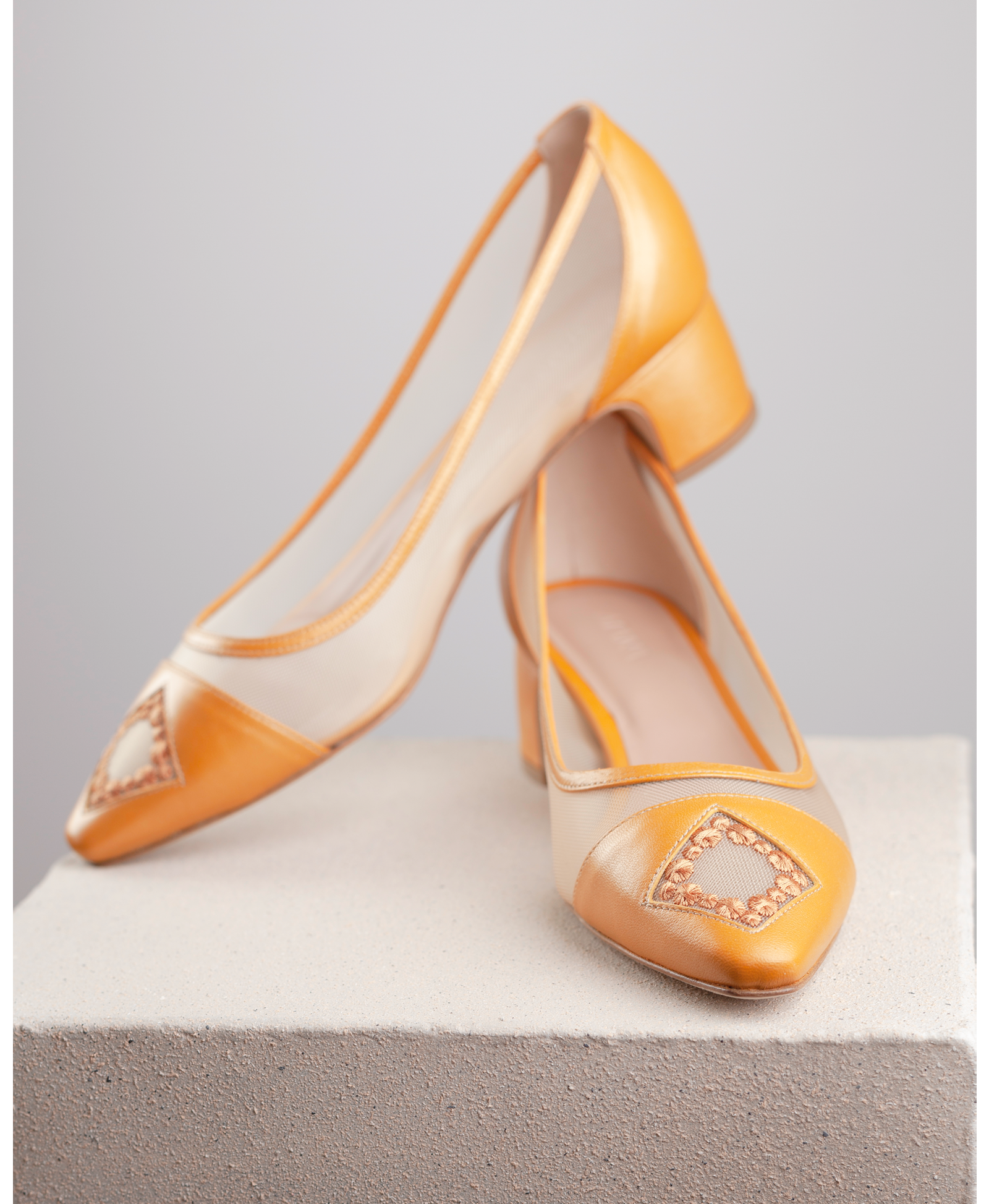 Pearls Pump 45 Orange in Orange made by ATANA