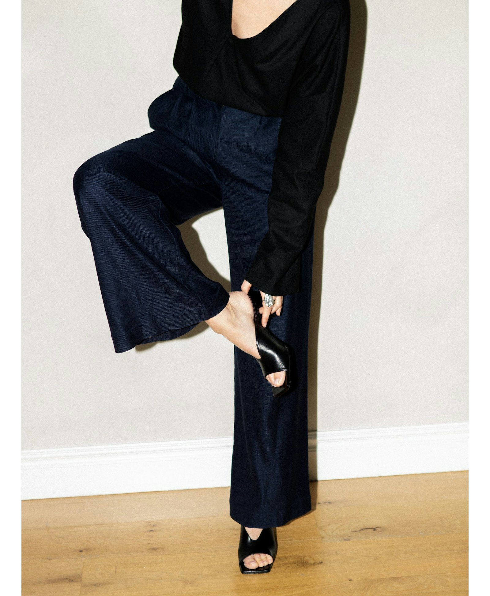 THE NOOSHI BLACK made by Blankens