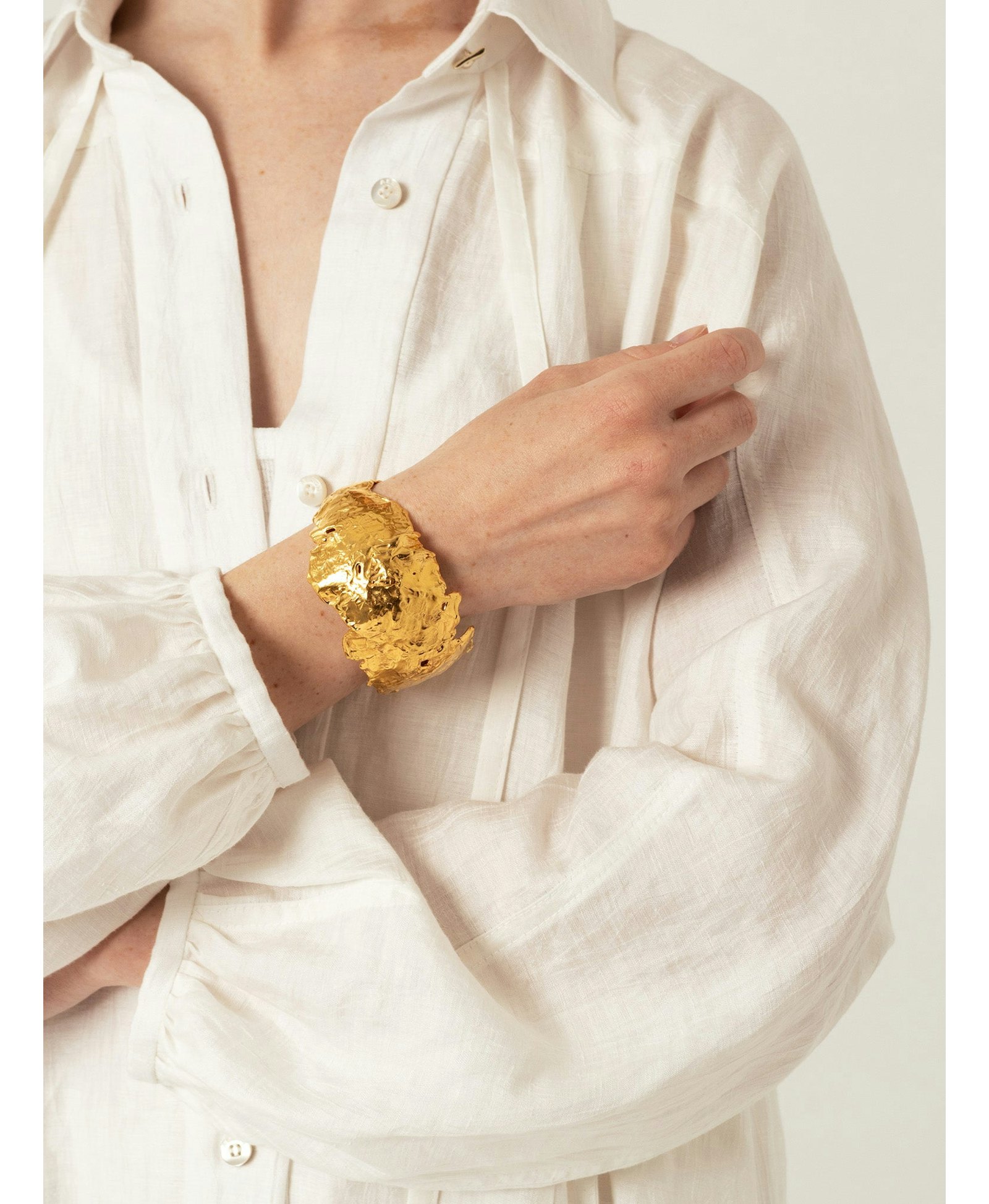 Origin Statement Bracelet Gold made by Eva Remenyi