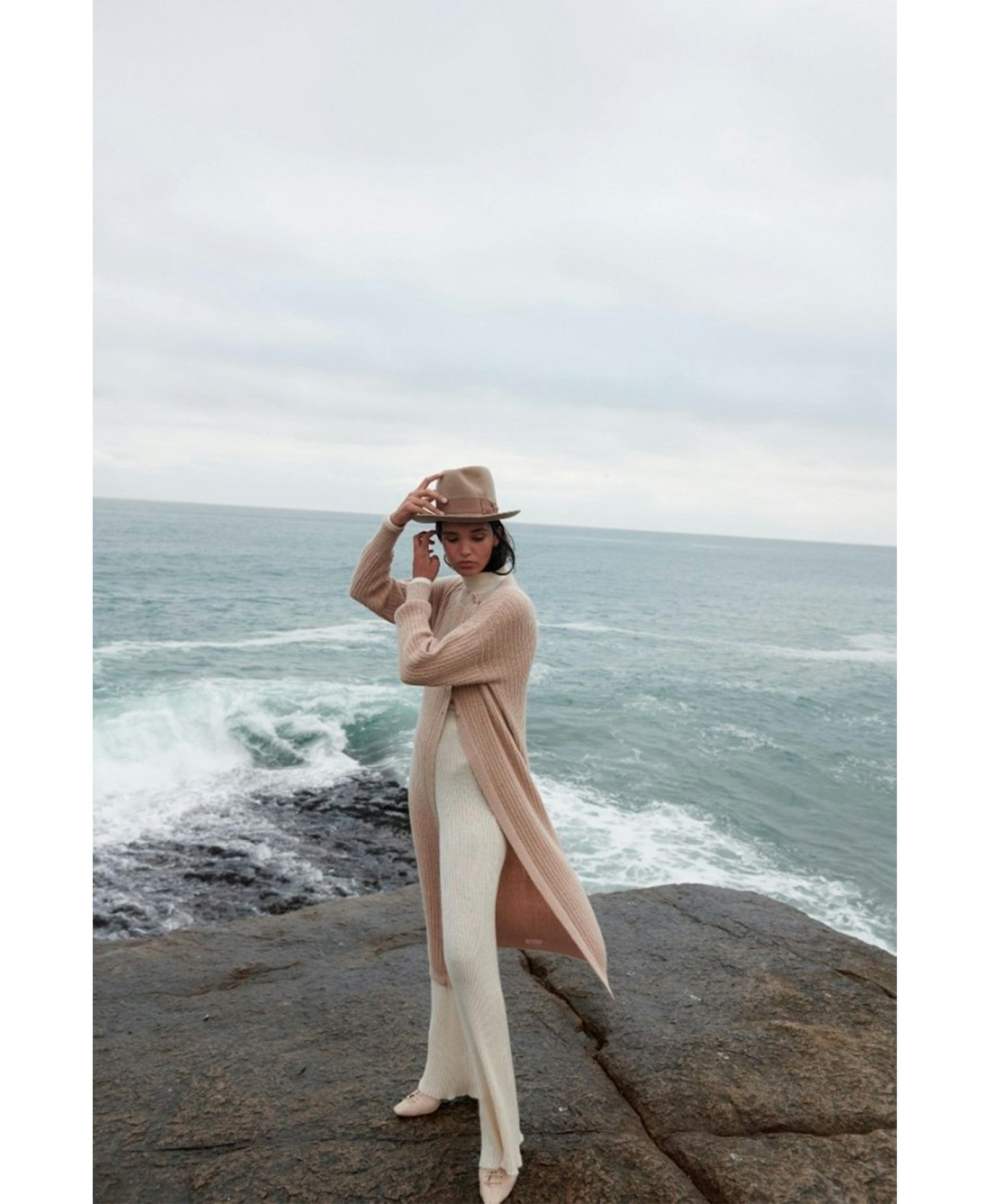 CHIA cardigan in Brown made by AYNI