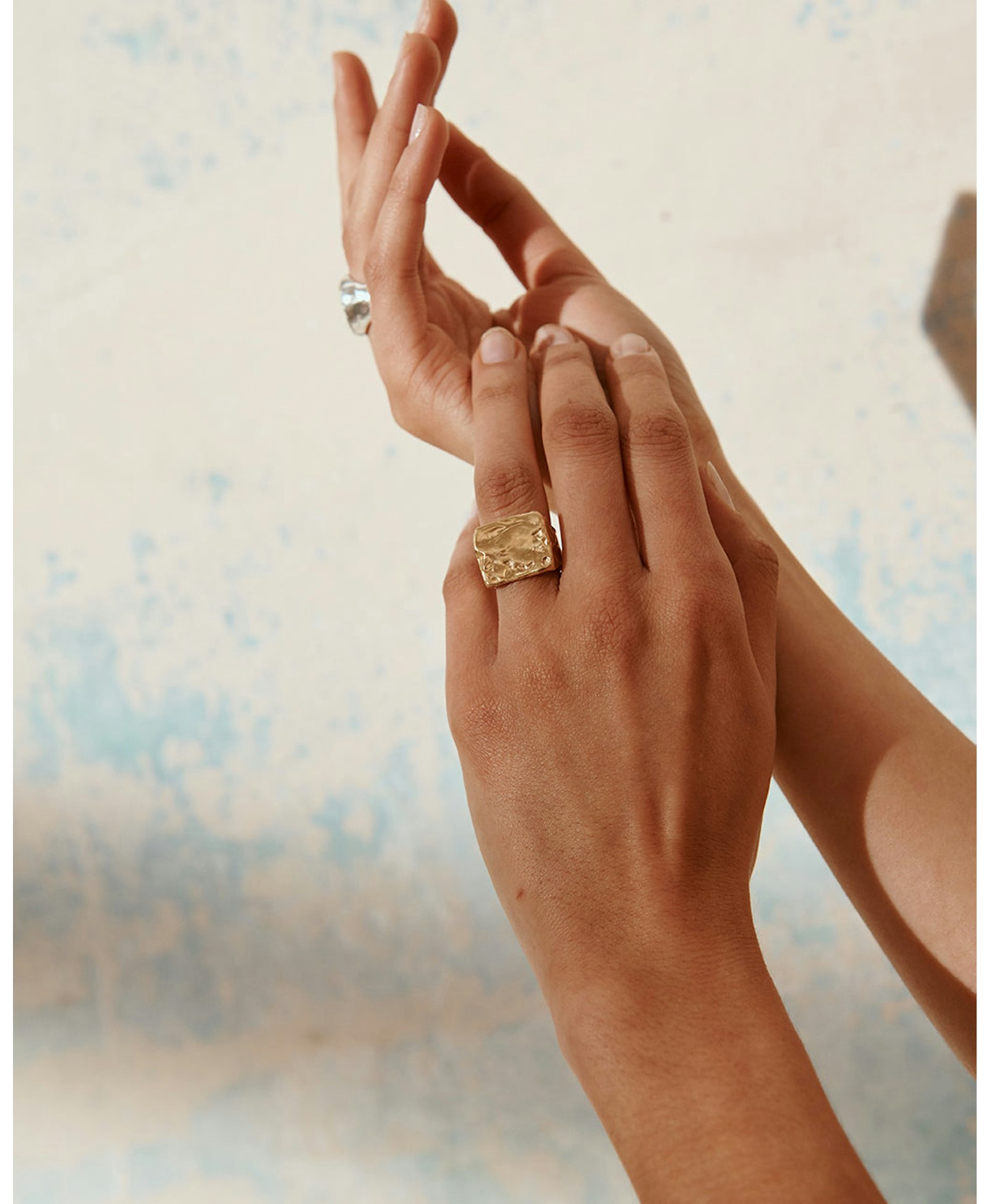 AREIA RECTANGULAR SIGNET RING made by Carolina De Barros