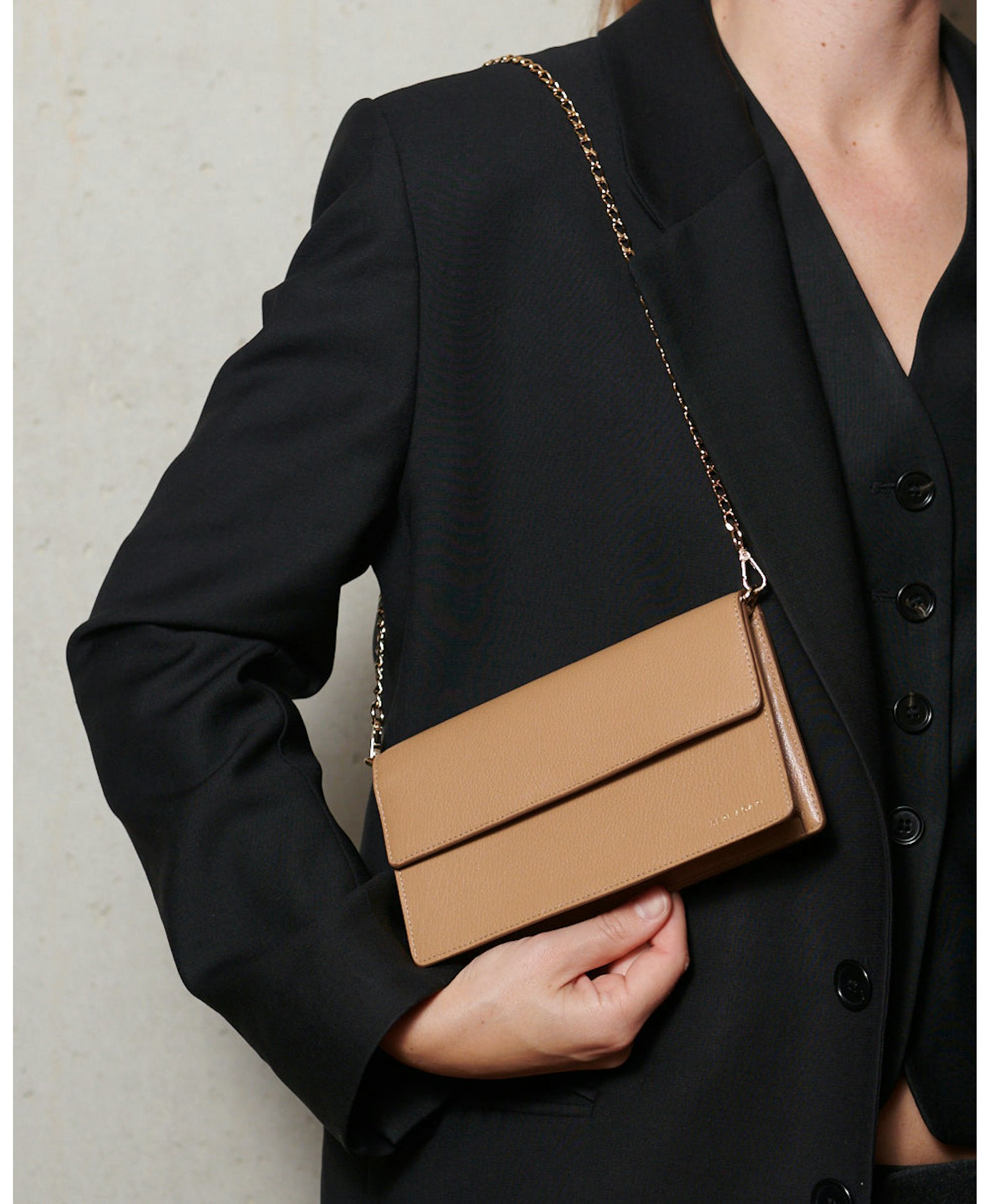 Harper in Beige made by Sepi Agari