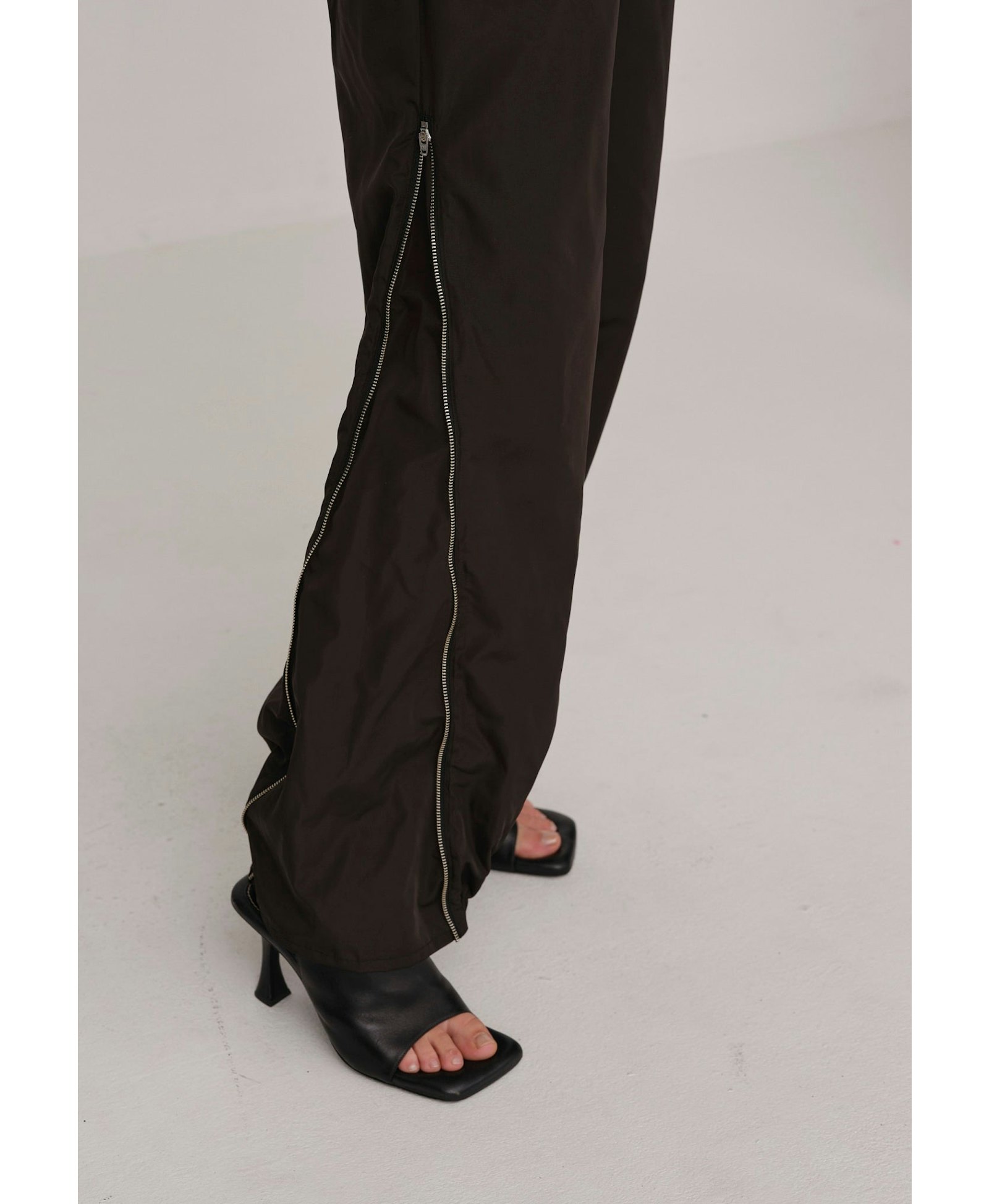 Tracy Pants - Black made by HERSKIND