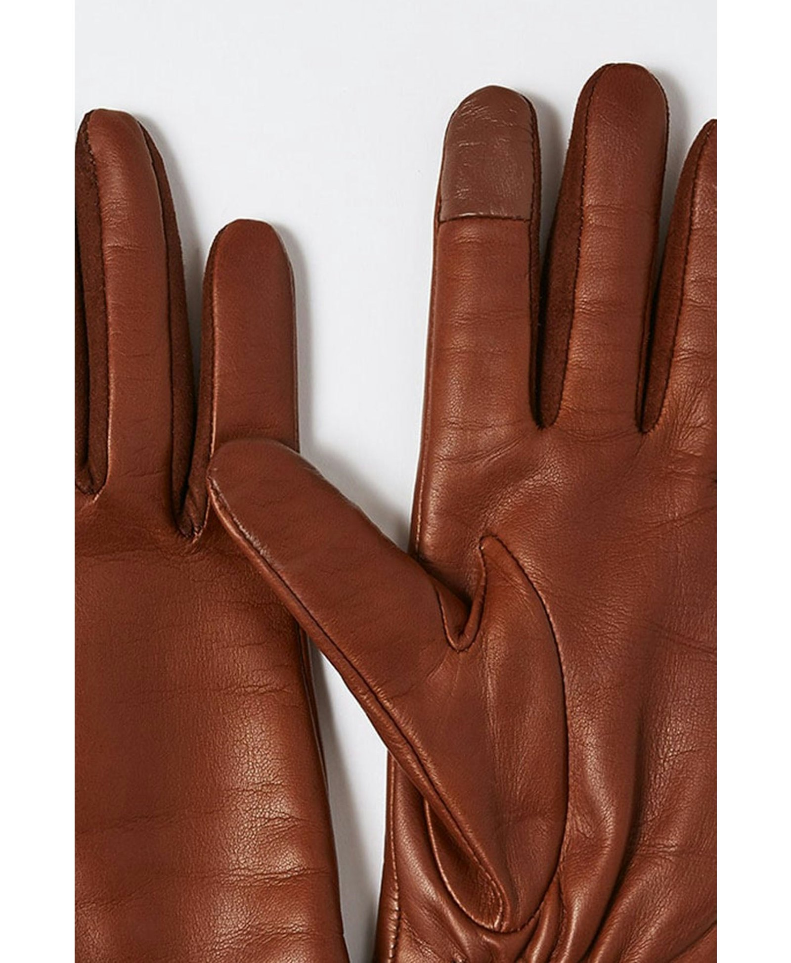 Essentials Saddle Brown made by Handsome Stockholm