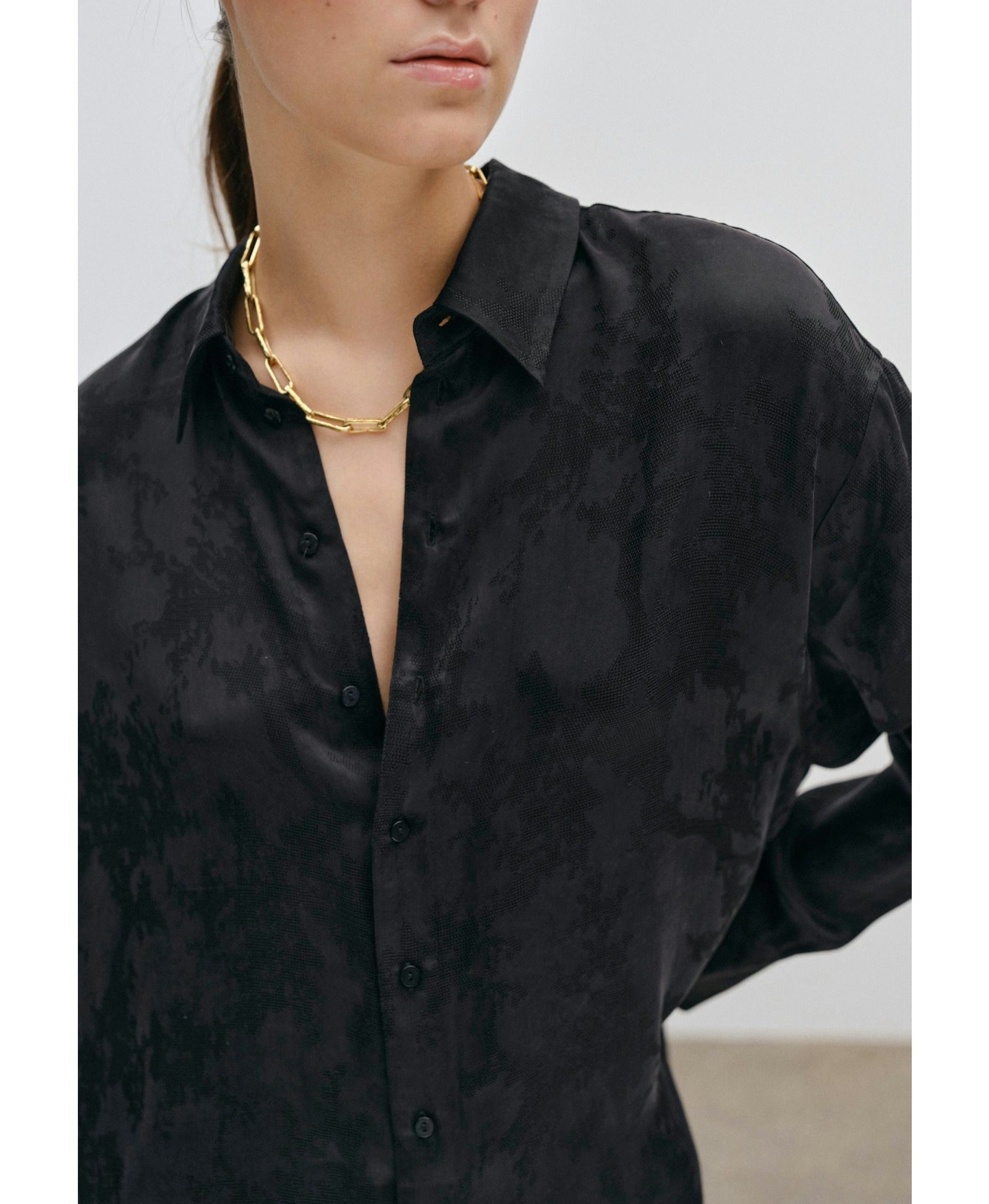 Jenka Shirt - Black made by HERSKIND