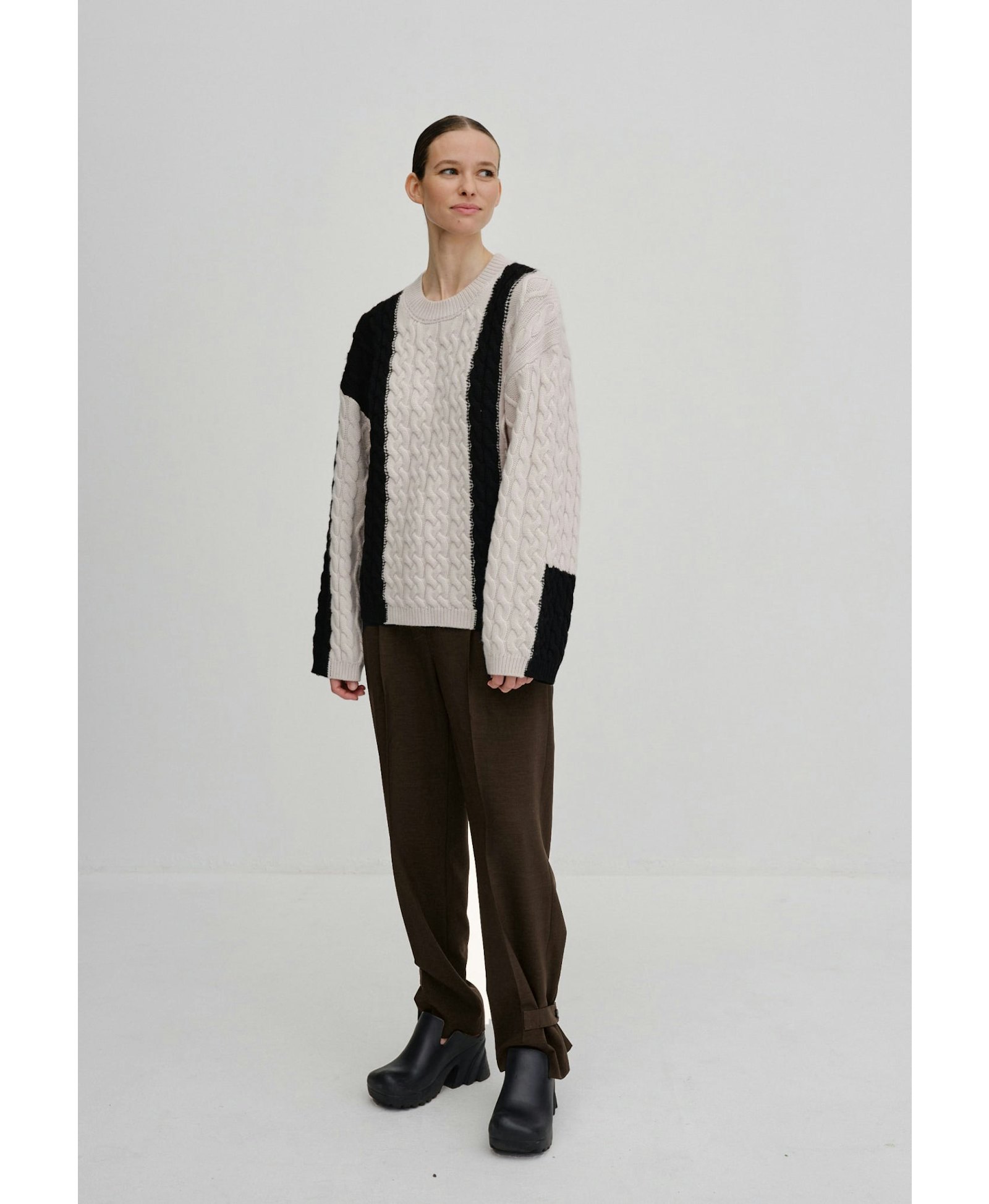 Logan Pants - Dark Chocolate in Brown made by HERSKIND