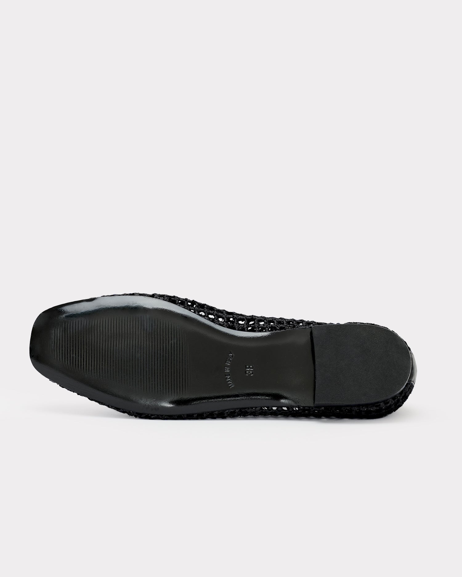 Shop Essen The Foundation Flat In Black