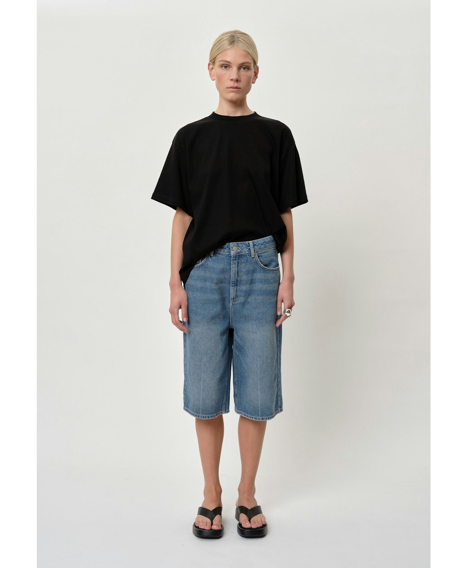 Emily Denim Shorts - Indigo made by HERSKIND