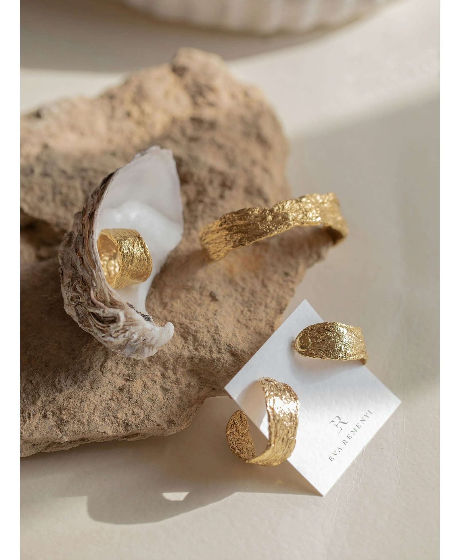 Archaic Bracelet Gold in Gold made by Eva Remenyi