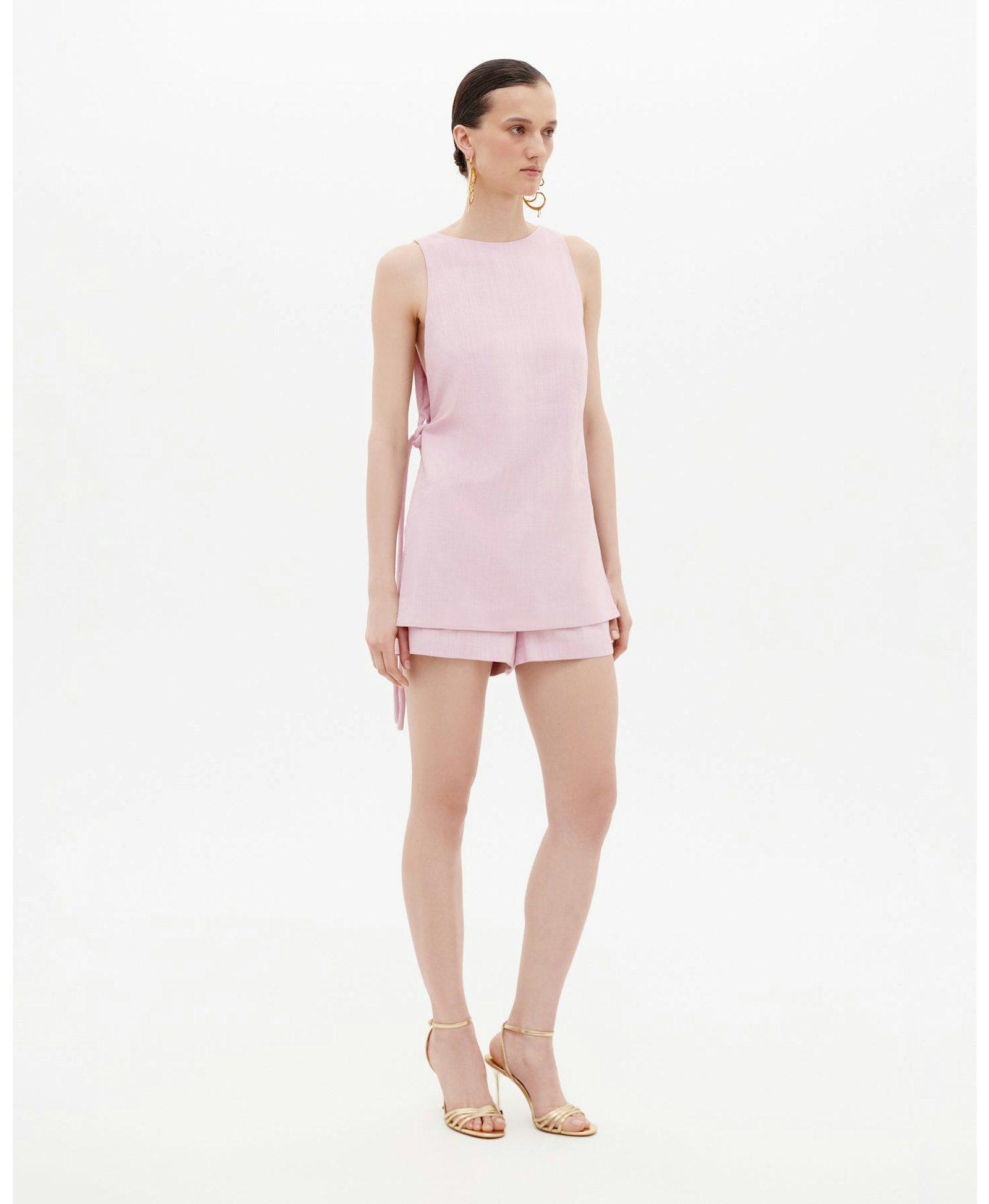 Linen Shorts in Pink made by Gasanova