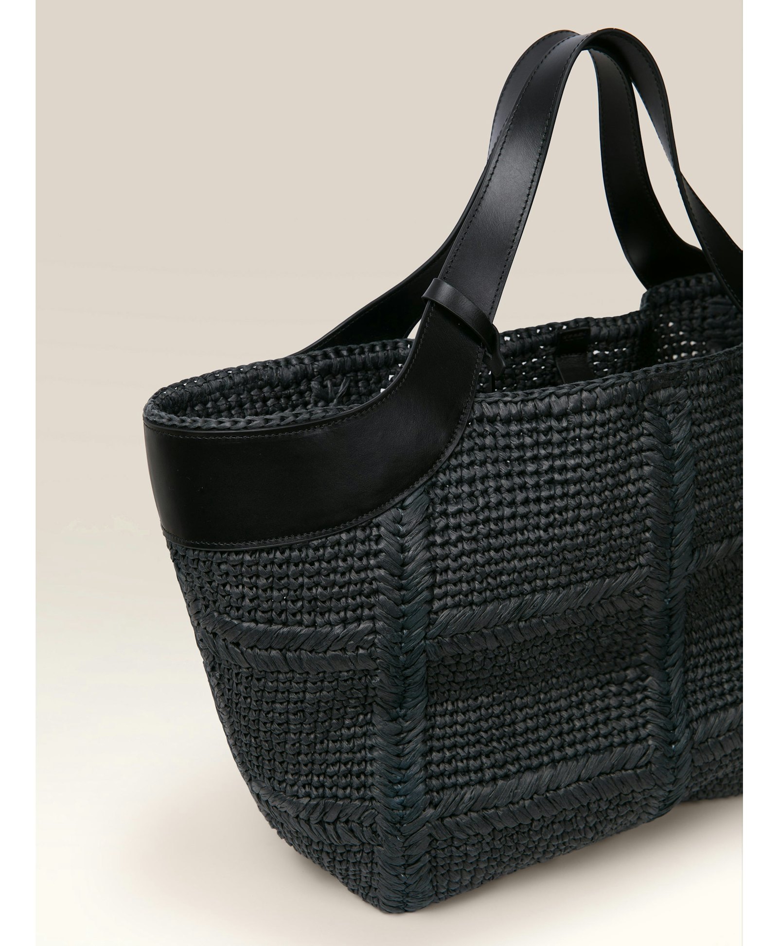 Mare Siyah made by Maven Bag