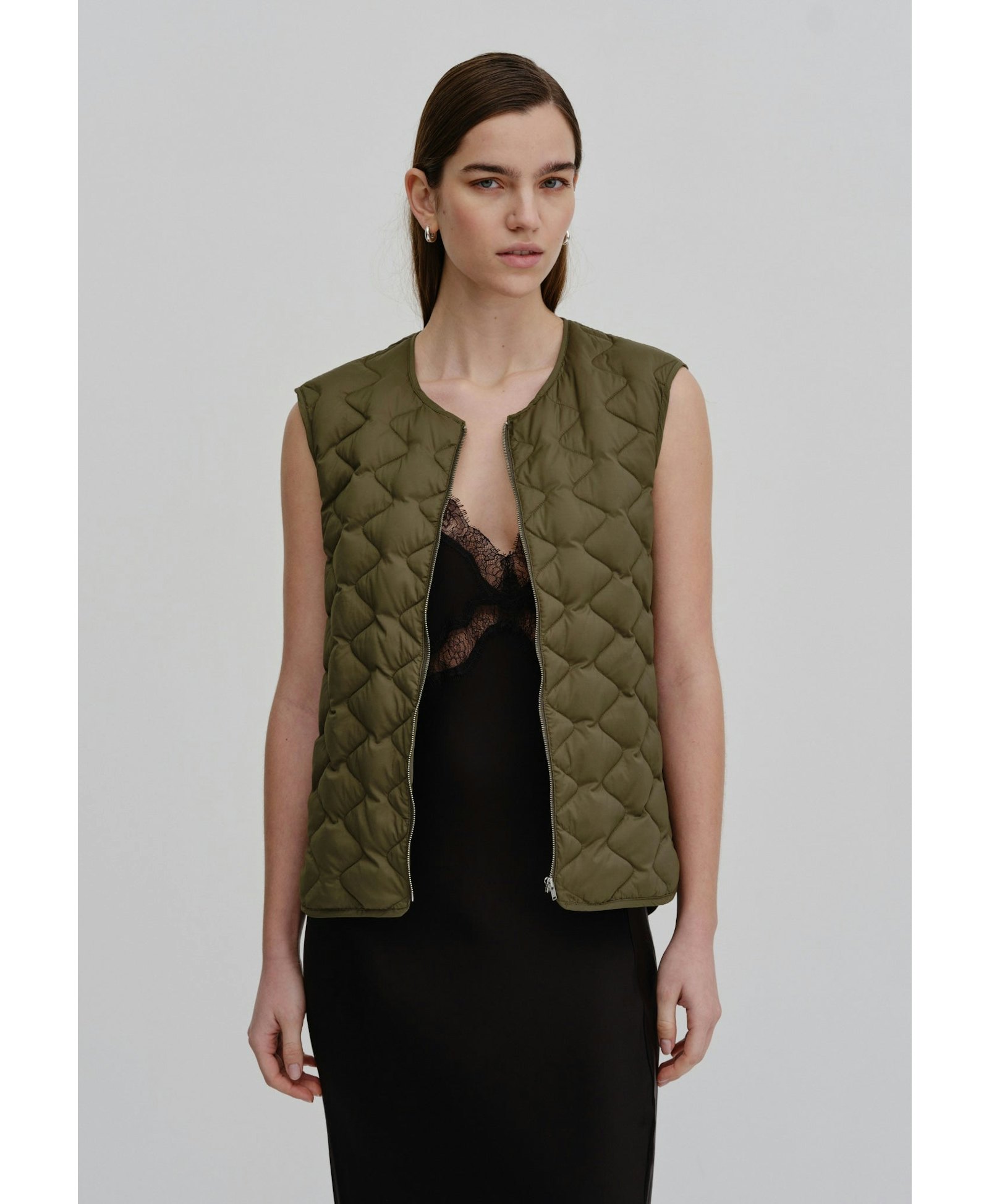 Alle Vest - Khaki made by HERSKIND