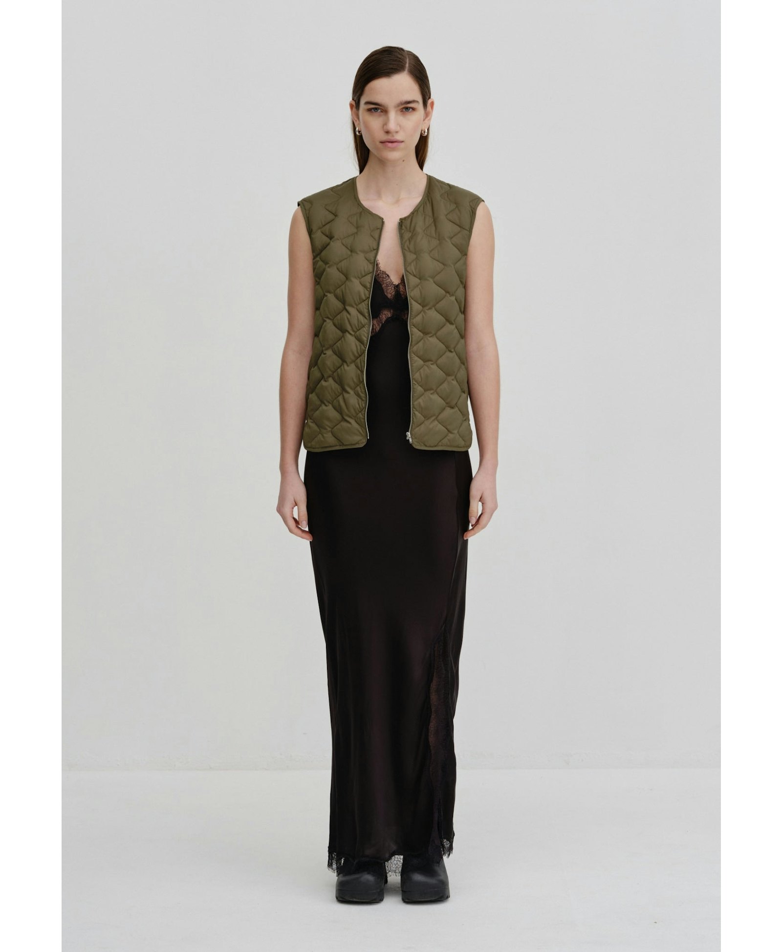 Alle Vest - Khaki made by HERSKIND