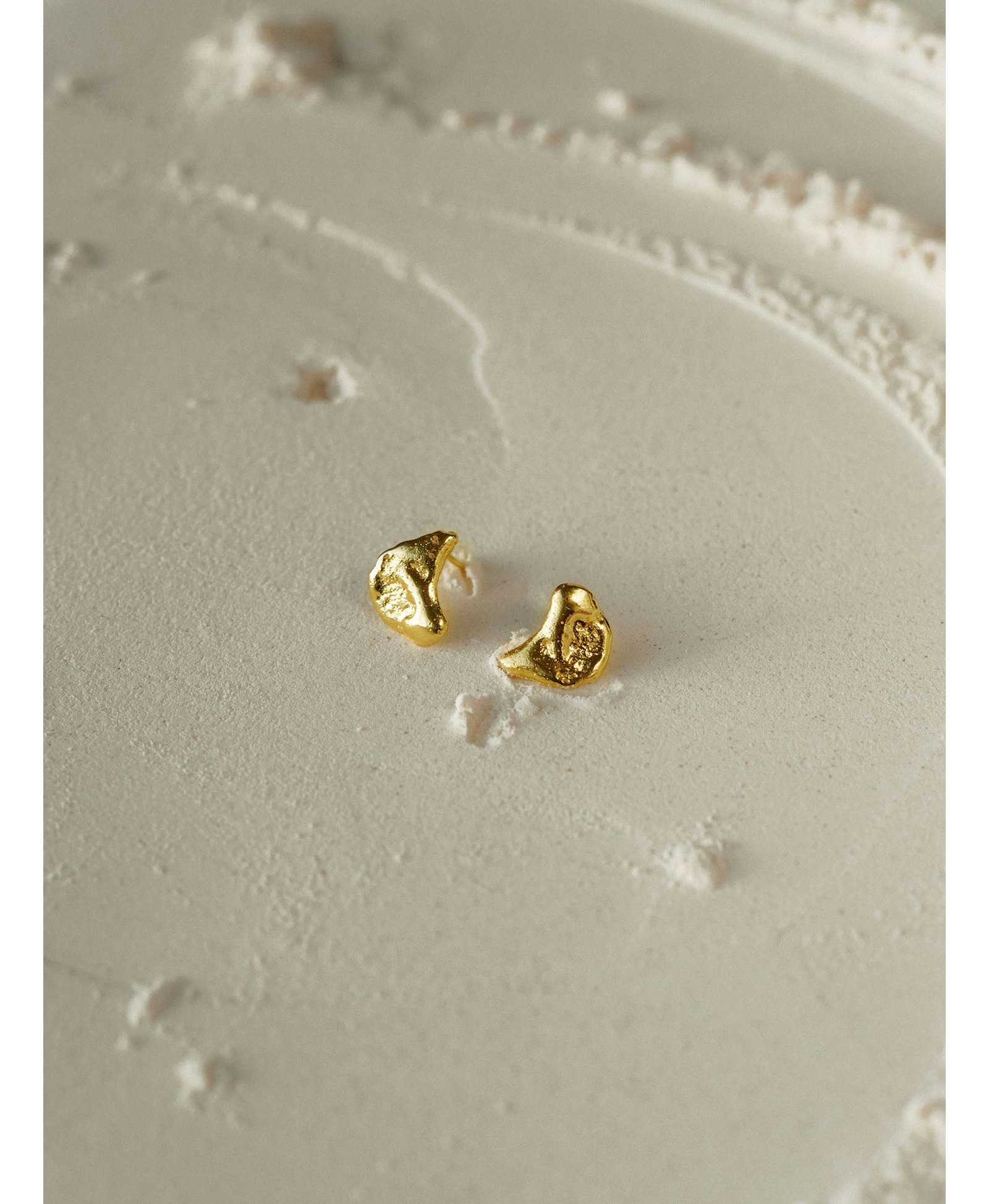 Talisman Half Moon Earrings Gold made by Eva Remenyi