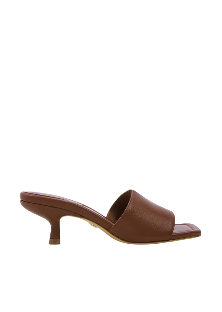 Lola Cruz Shoes Jone In Brown