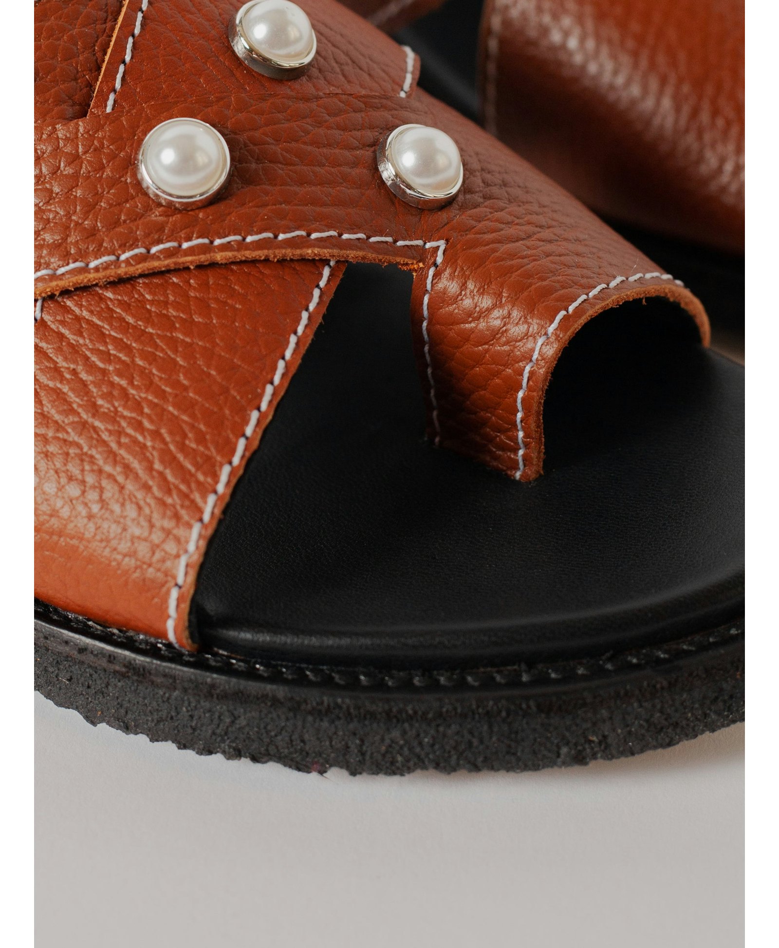 THE METTE BROWN ECO LEATHER WITH PEARLS made by Blankens