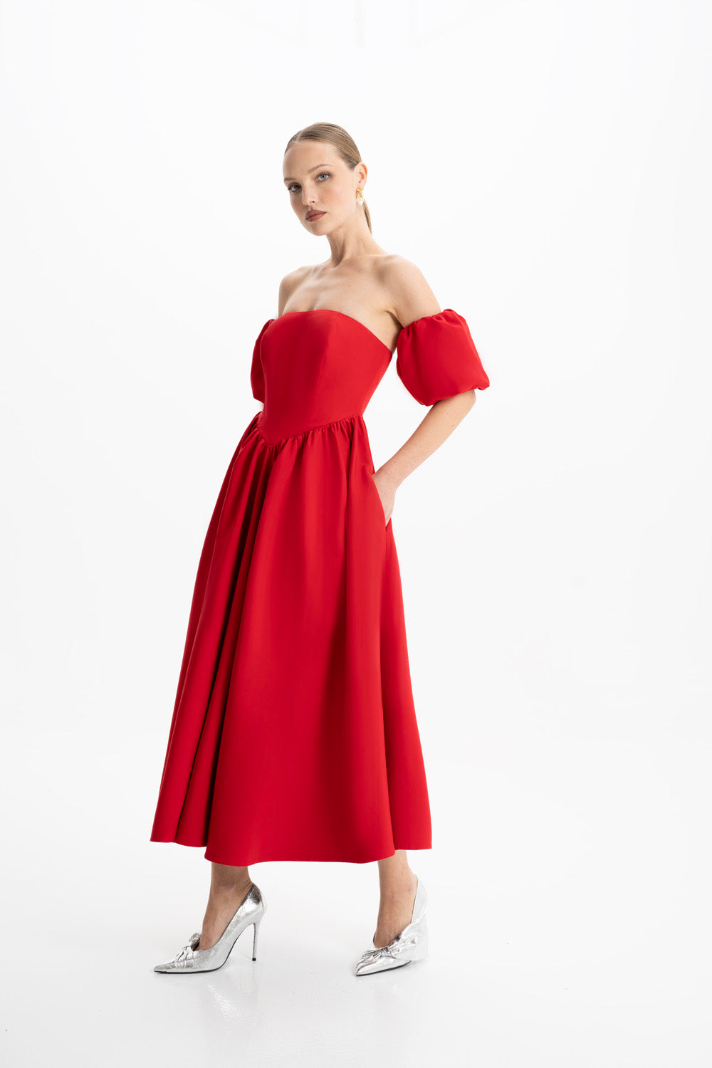 Shop Eva Red Strapless Corset Midi Dress from Lora Istanbul at Seezona |  Seezona