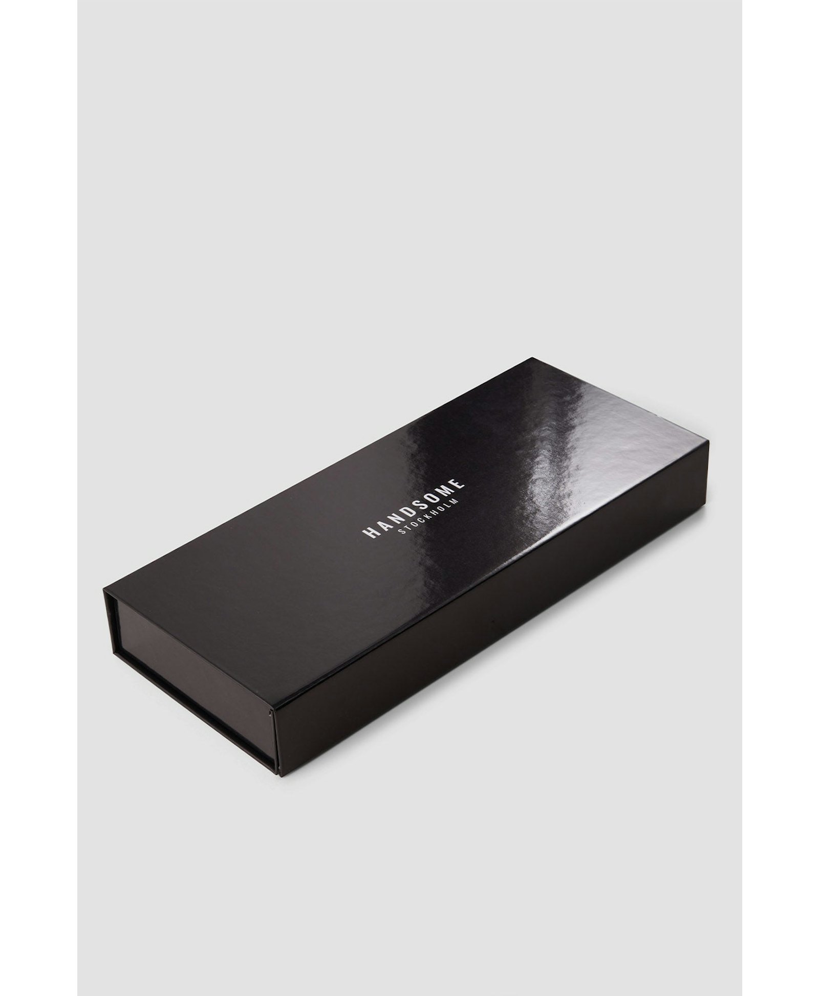 Cashmere Long Black made by Handsome Stockholm