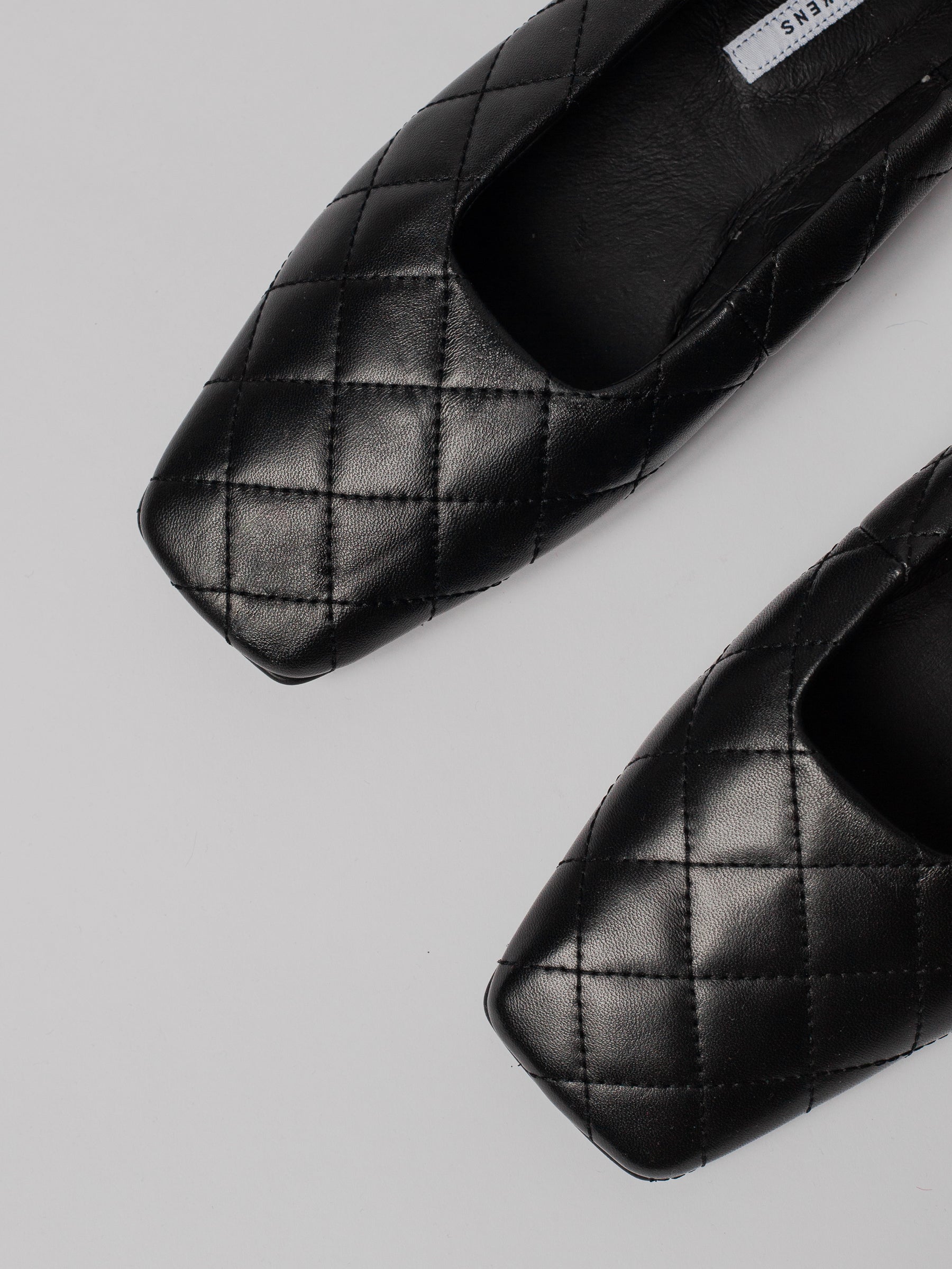 Shop Blankens The Leah Quilted Black